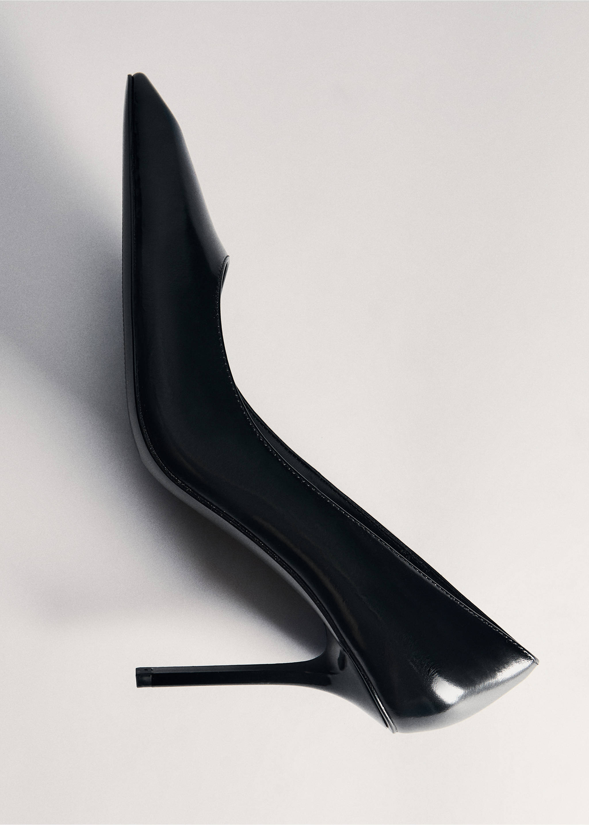 Lederschuh mit Absatz - Detail des Artikels 5, Schwarz. Ref: 77085659-00.