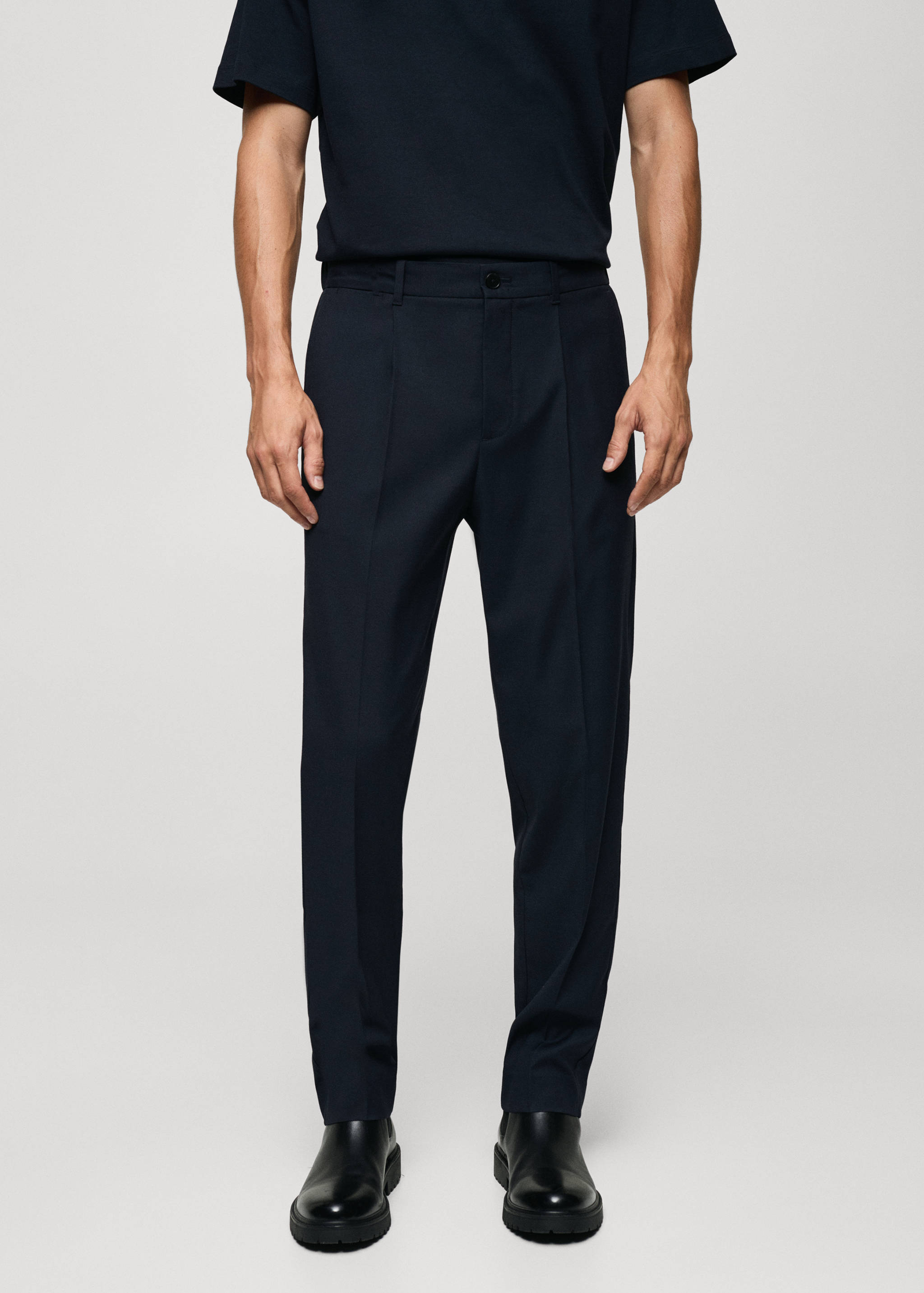 Pleated slim-fit trousers - Medium plane