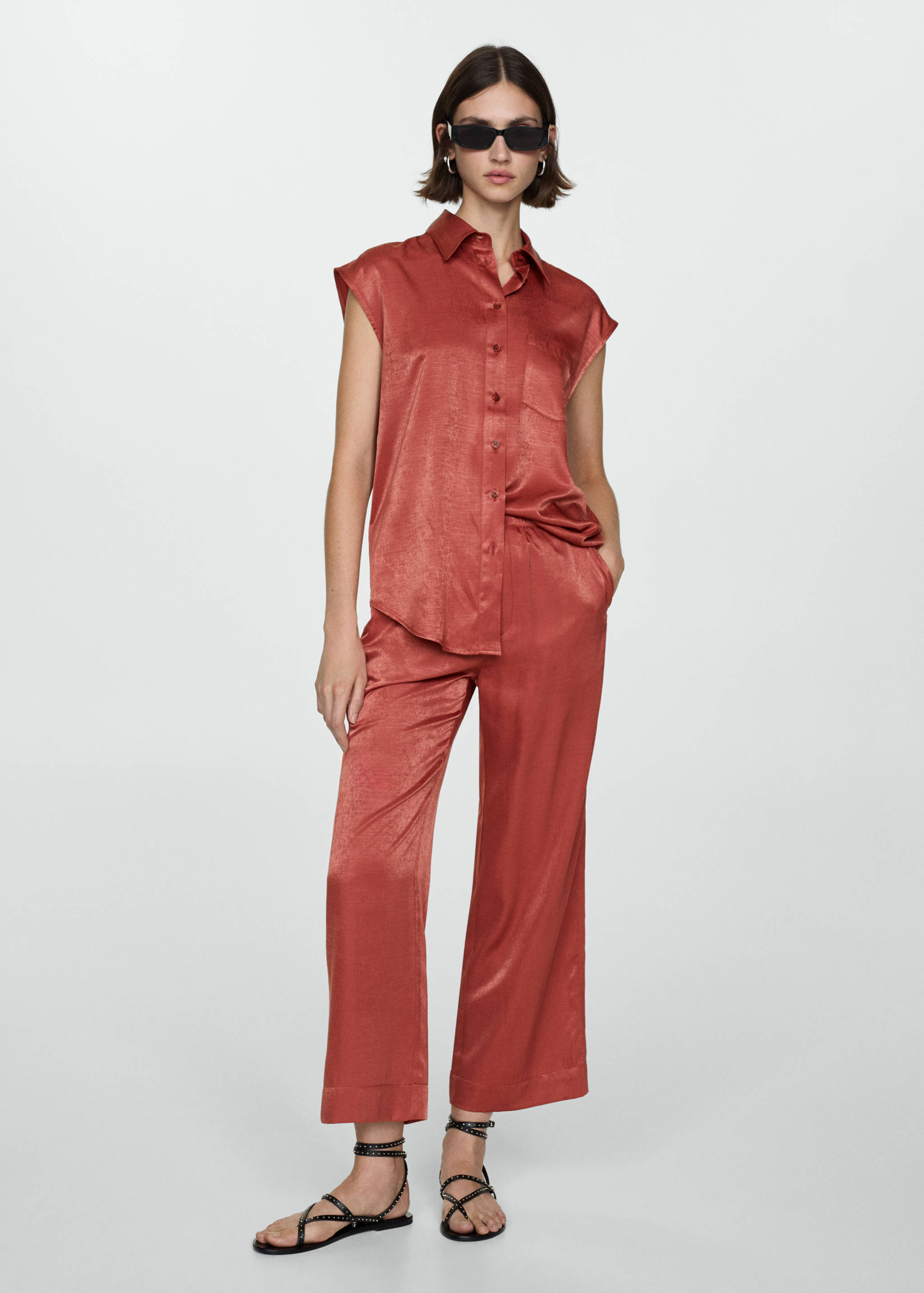 Satin shirt with bow - Plan général