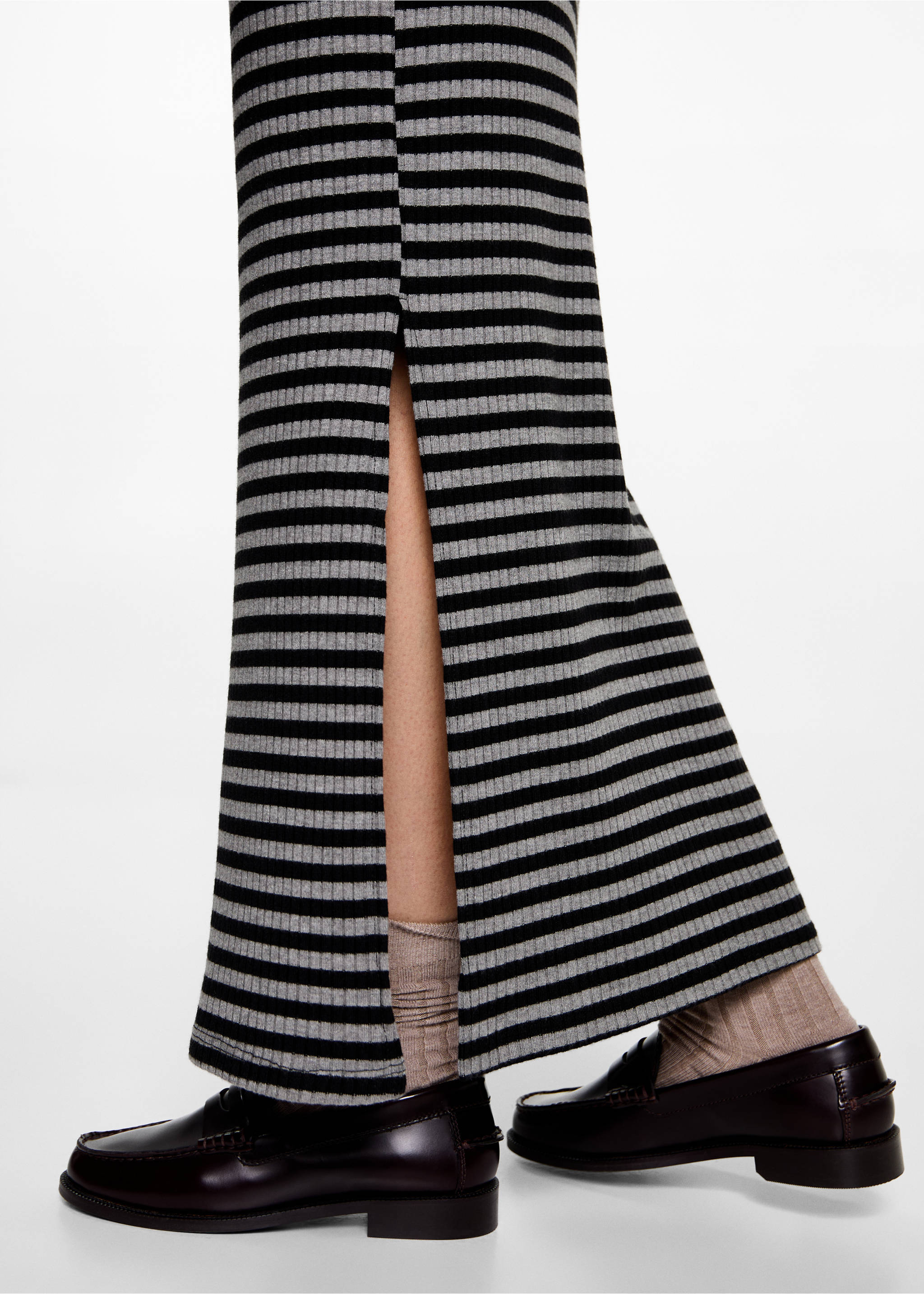 Slit striped skirt - Details of the article 2, Medium Heather Grey. Ref: 77085984-00.