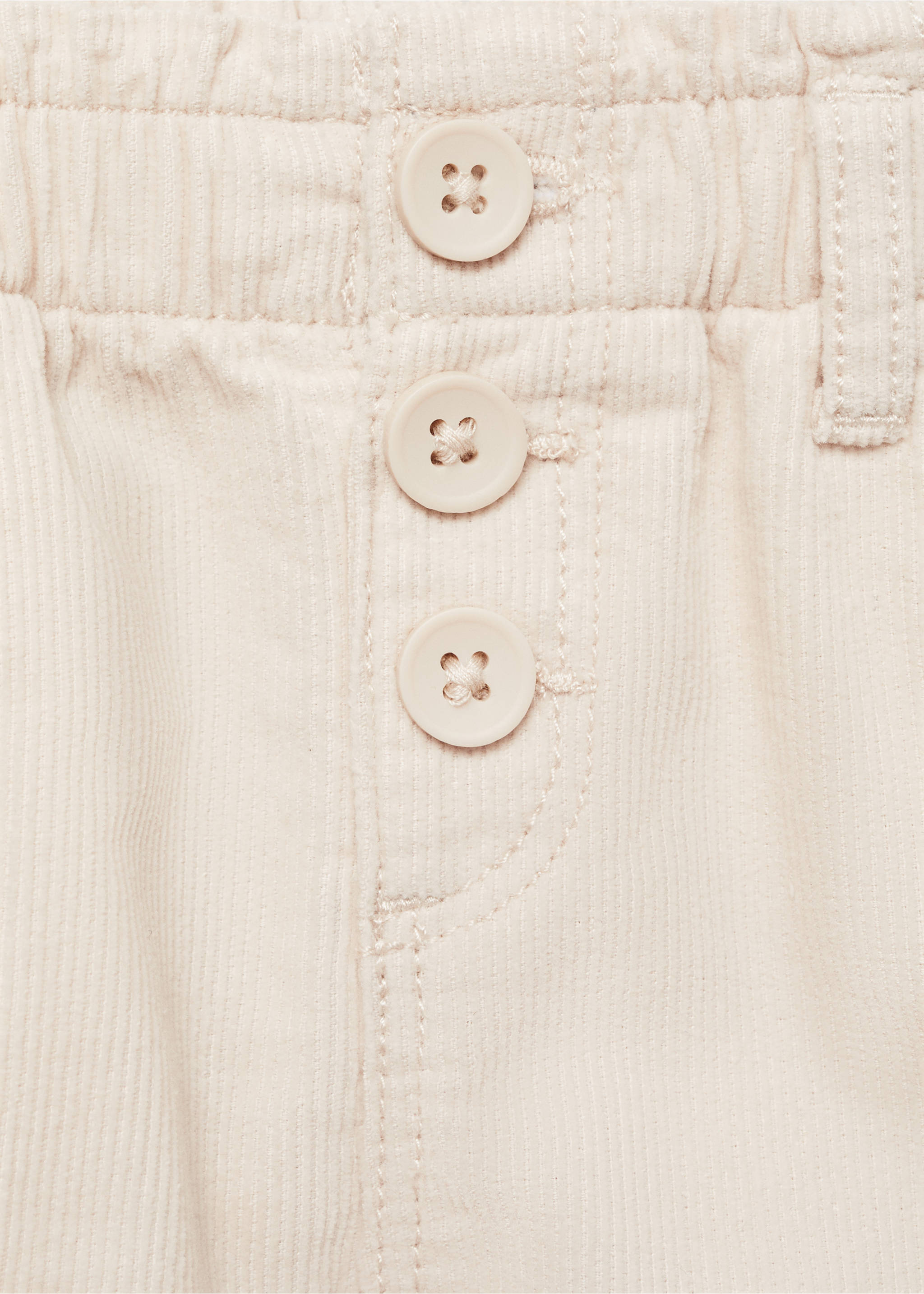 Corduroy shorts with buttons - Details of the article 8, Ecru. Ref: 77086342-00.