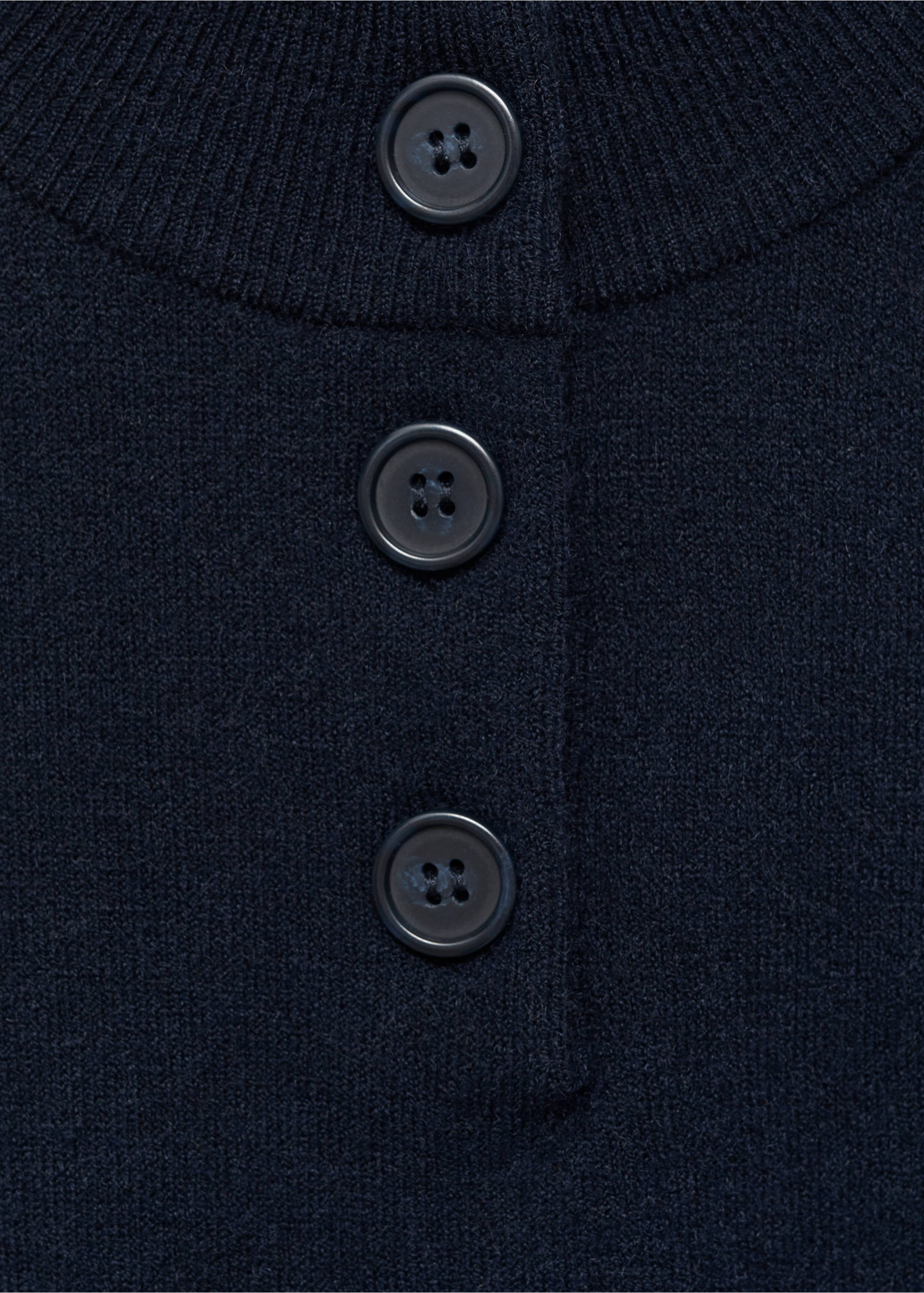 Strickweste mit Knopfkragen - Detail des Artikels 8, Dunkles Marineblau. Ref: 77086722-00.