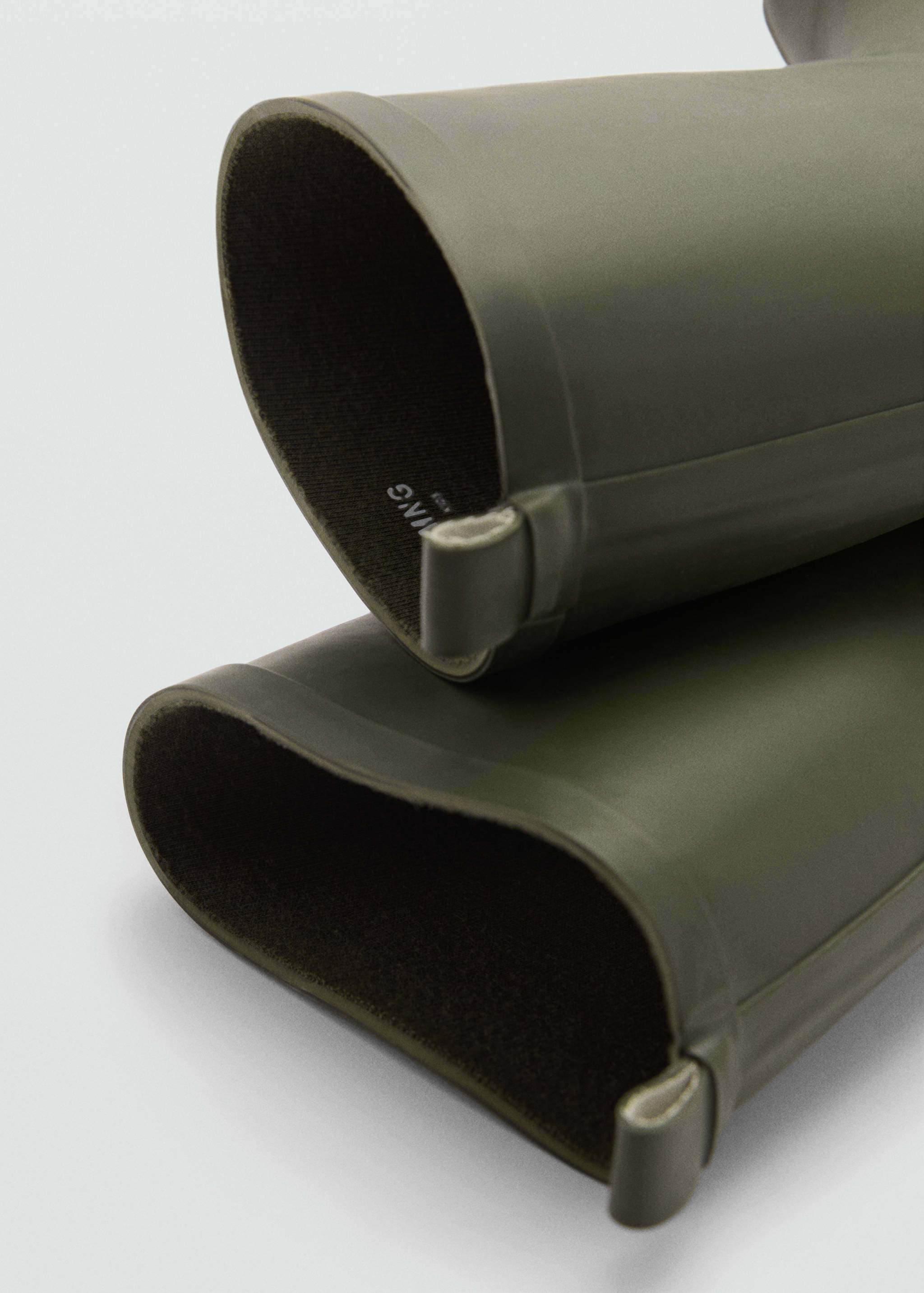 Regenlaarzen - Detail van het artikel 3