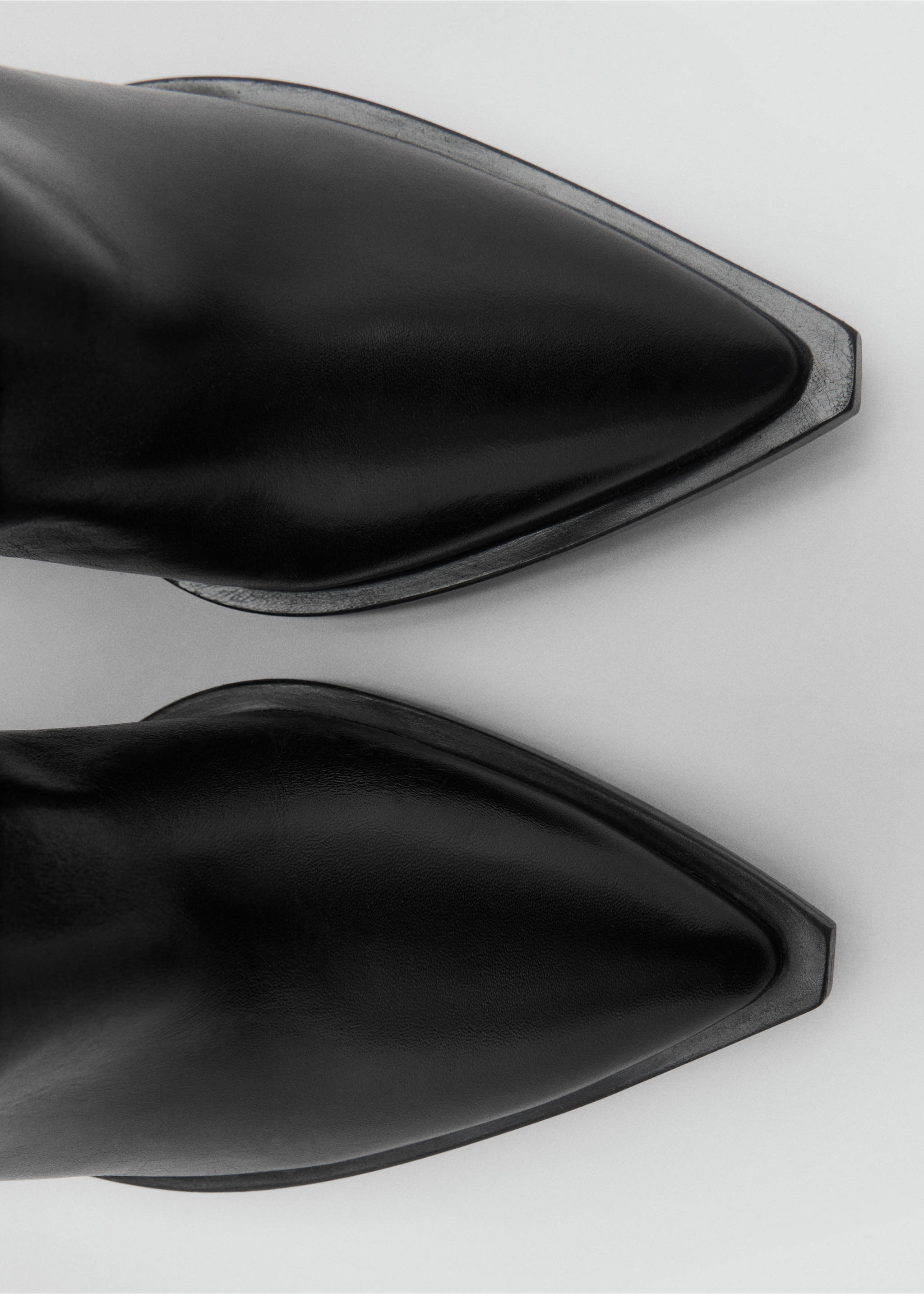 Cowboy leather boots - Details of the article 2, Black. Ref: 77086747-00.
