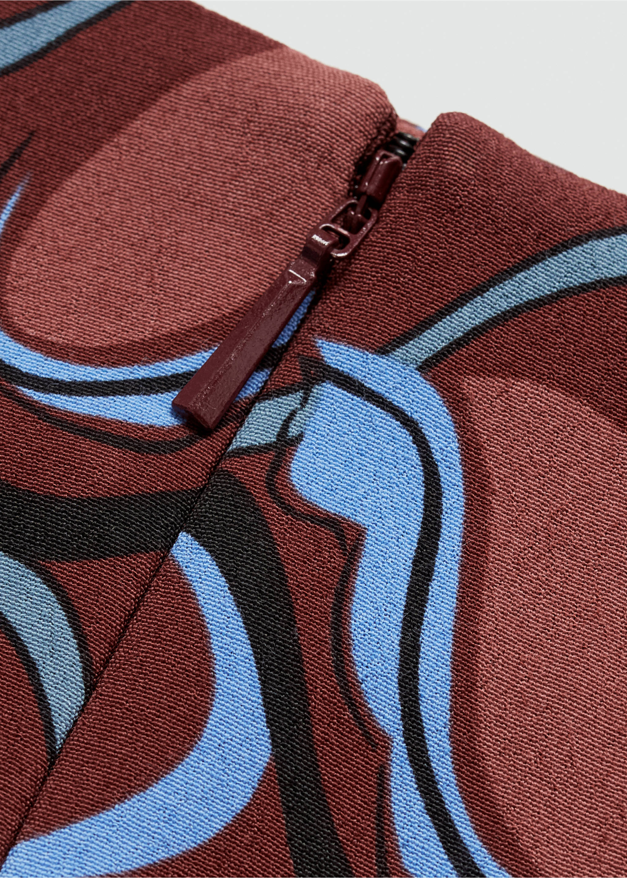 Printed miniskirt - Details of the article 0, Maroon. Ref: 77086751-00.