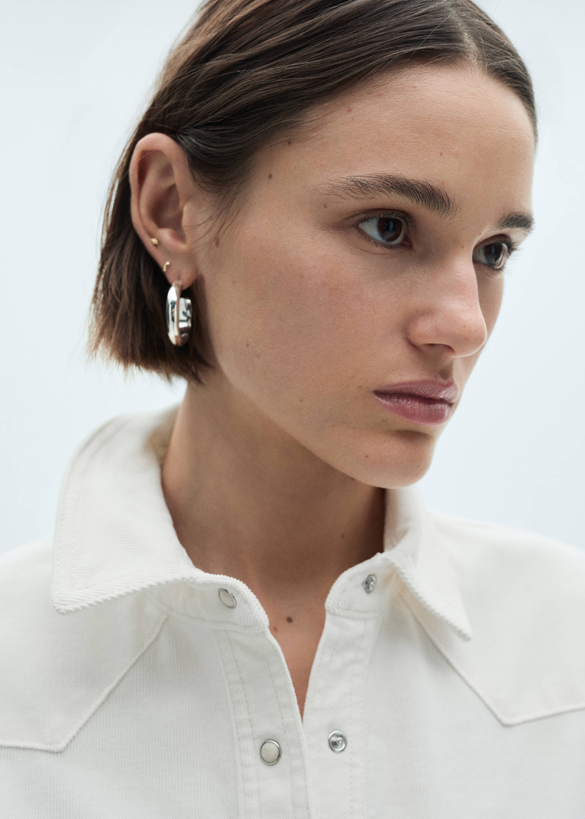 Micro-corduroy shirt with pockets - Details of the article 1