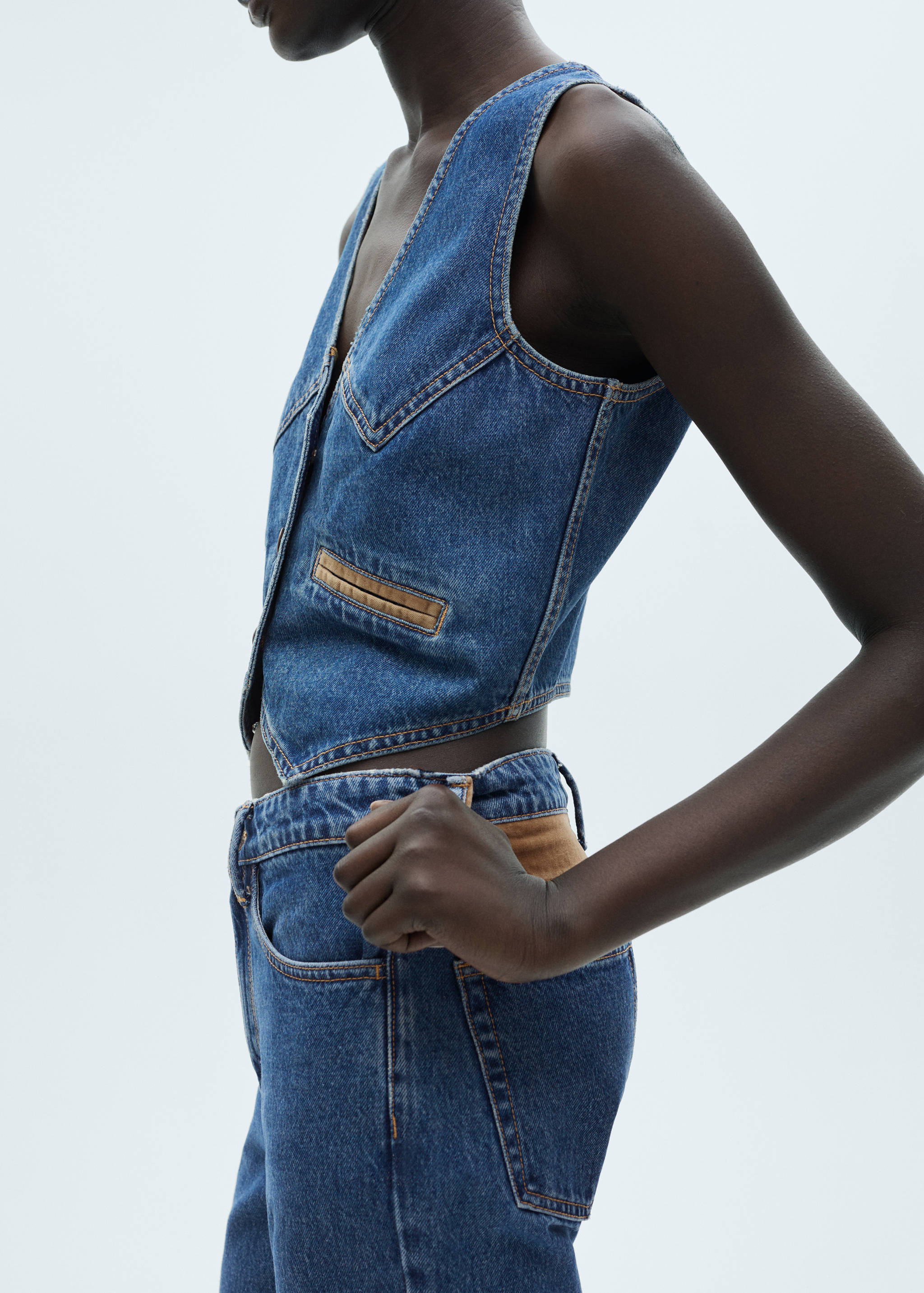Denim vest with contrast details - Details of the article 6