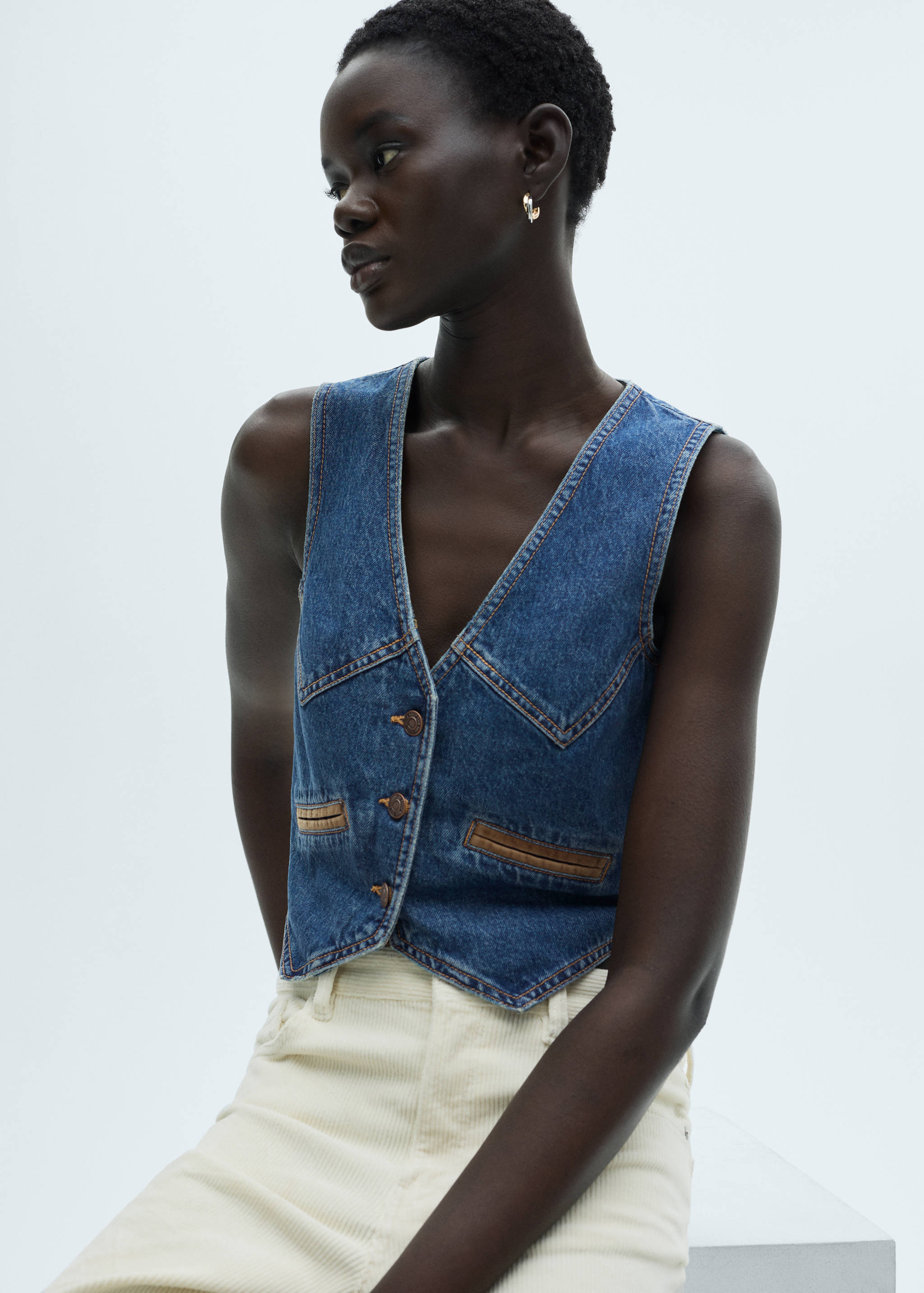 Denim vest with contrast details - Details of the article 2