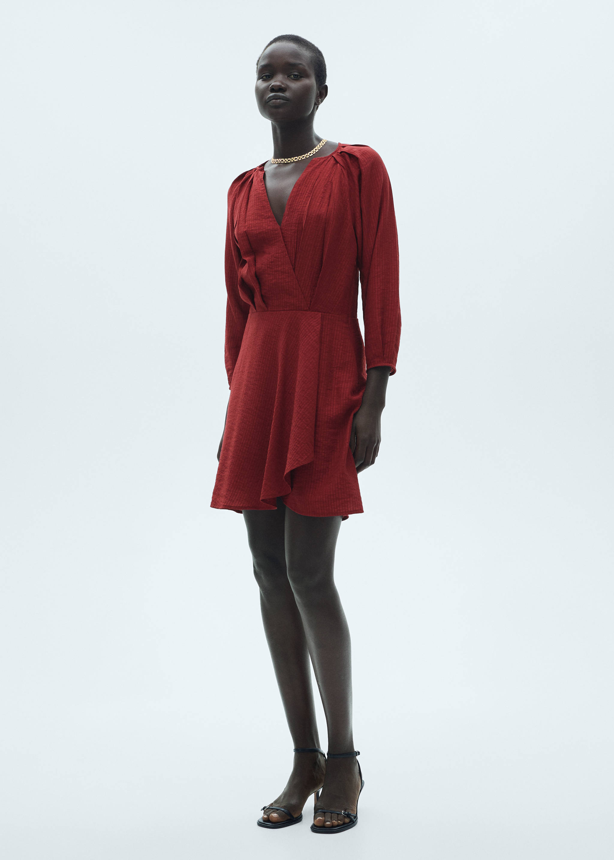 Vestido corto textura - Plano general