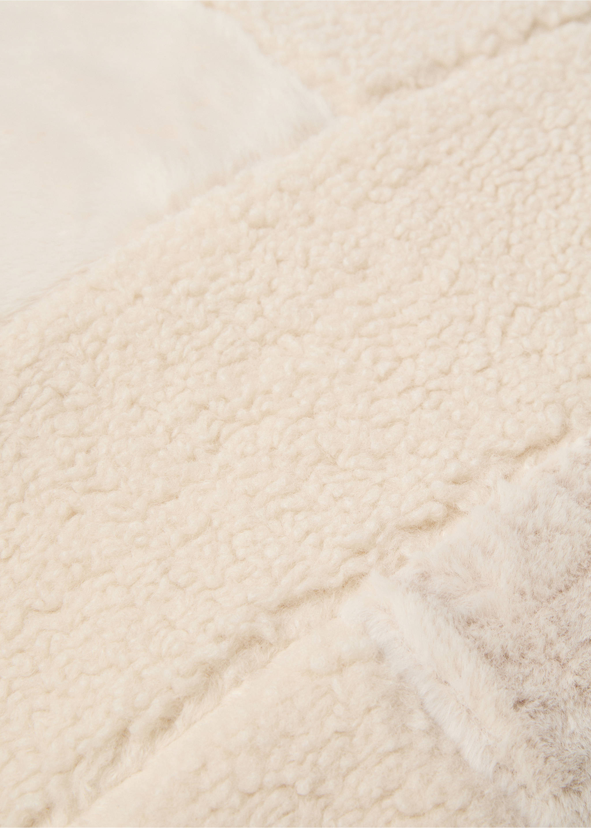 Housse de coussin texture géométrique - Détail de l'article 1, Sable. Ref: 77087649-00.