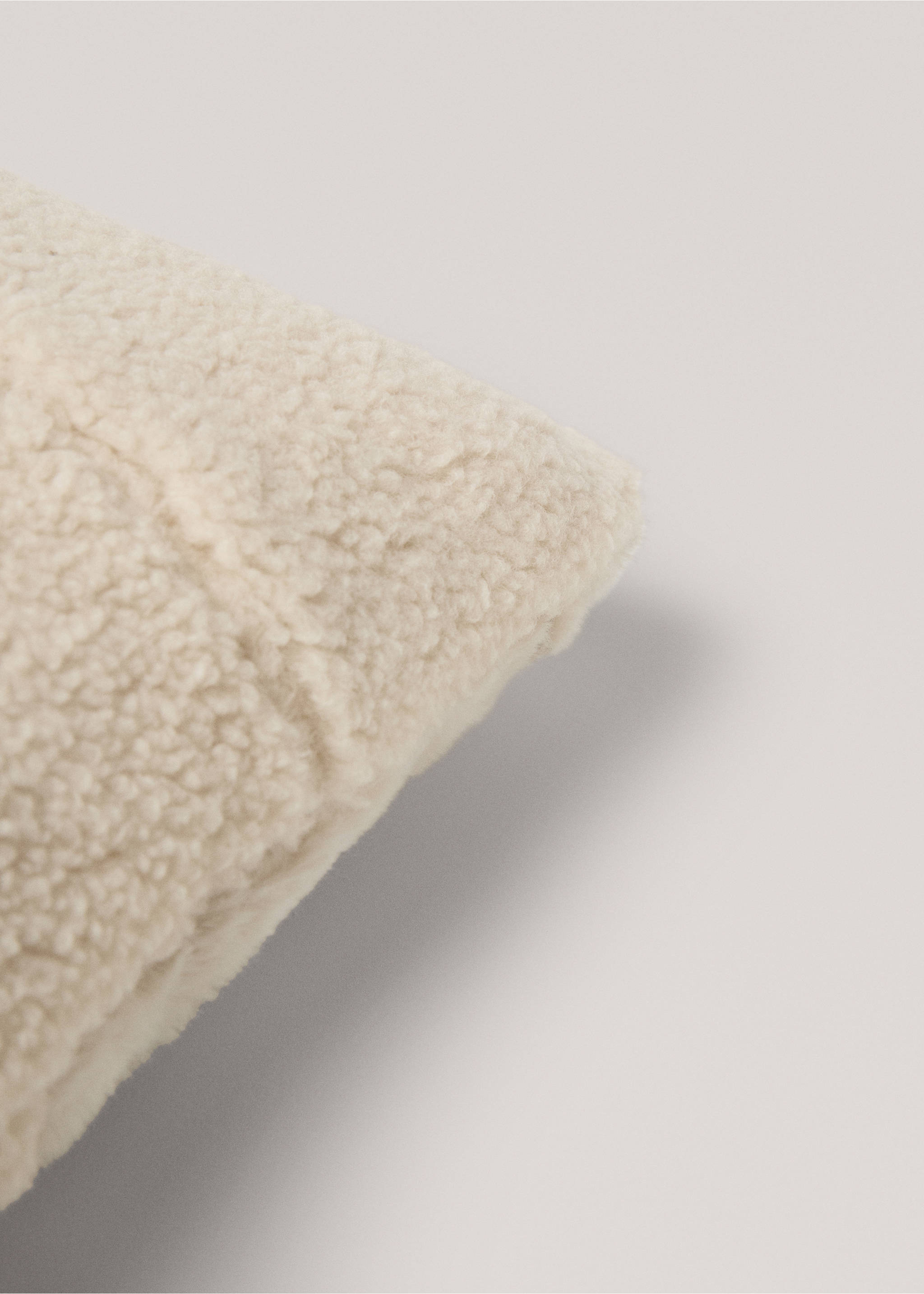 Housse de coussin texture géométrique - Détail de l'article 3, Sable. Ref: 77087649-00.