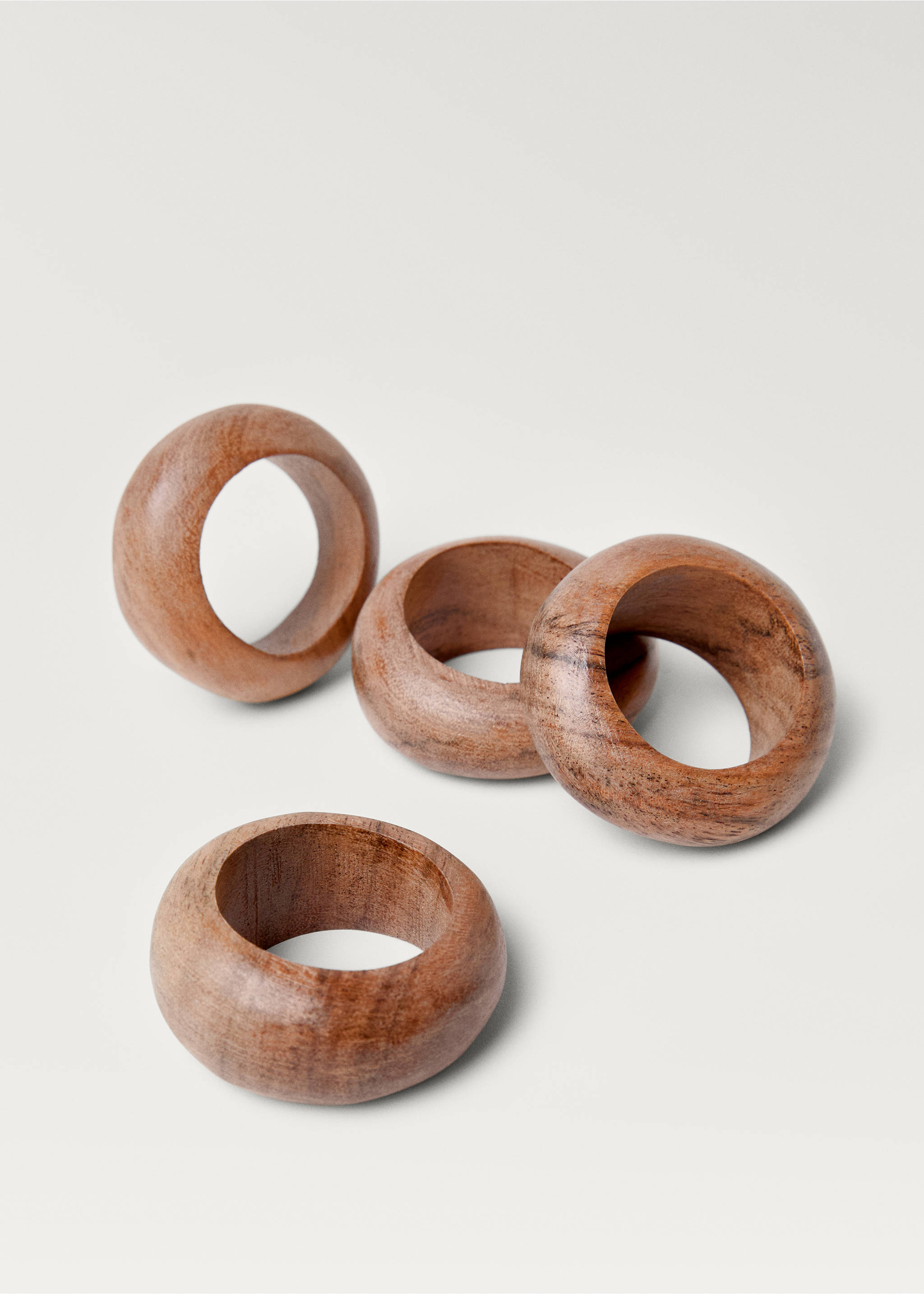 Serviettenring aus 100 % Akazienholz - Detail des Artikels 1, Braun. Ref: 77087659-00.