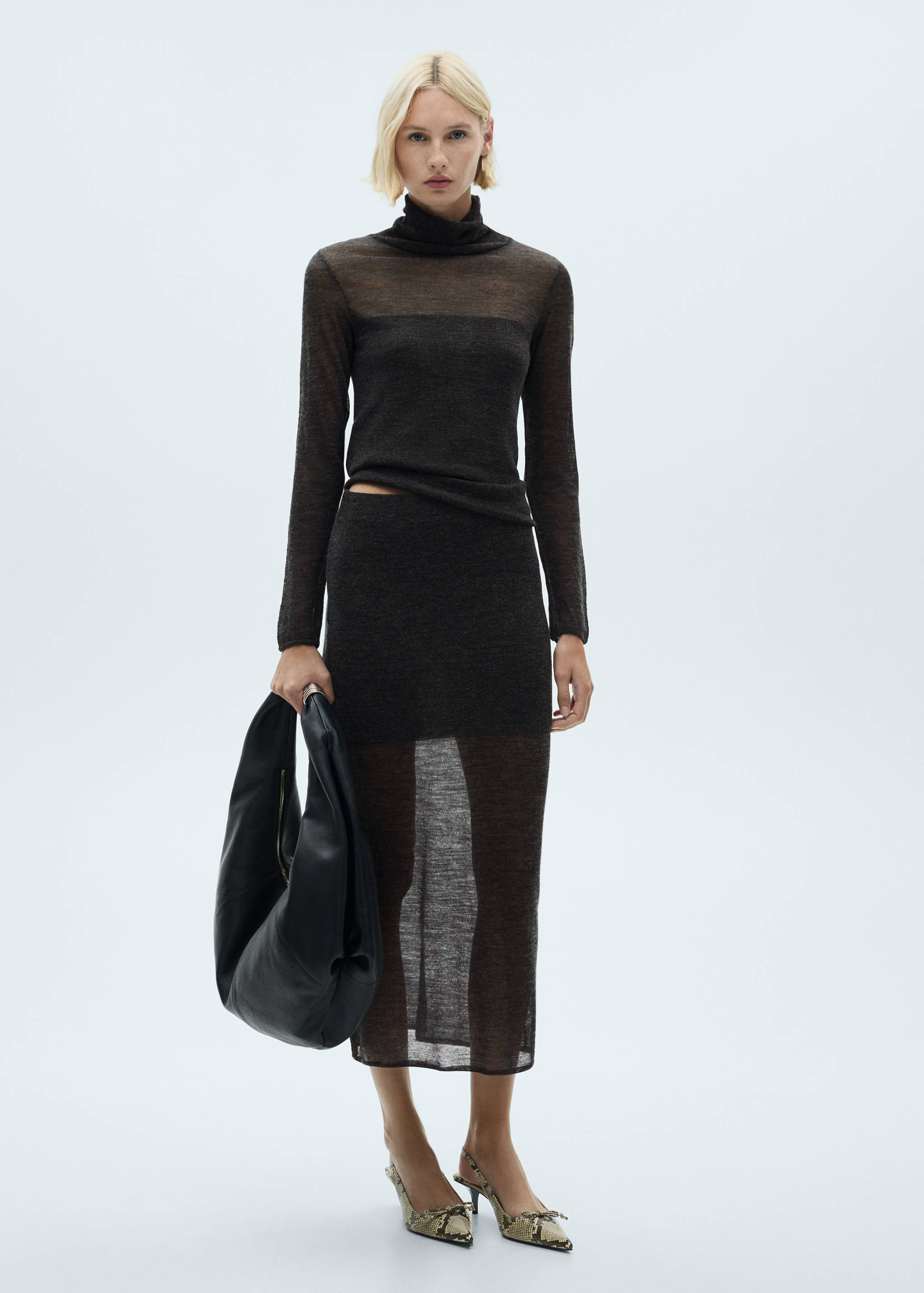 Semi-transparent knitted skirt - General plane