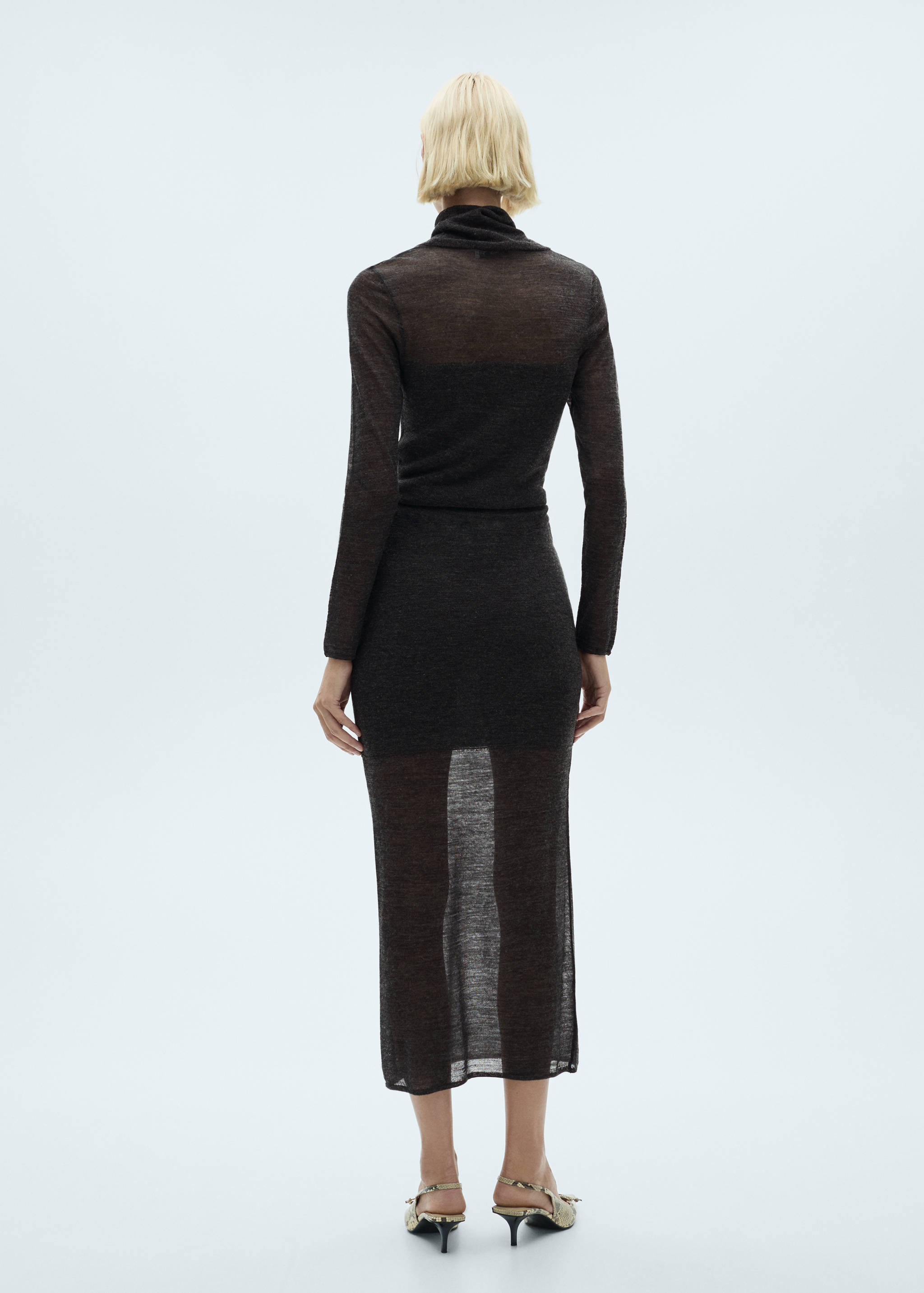Semi-transparent knitted skirt - Reverse of the article