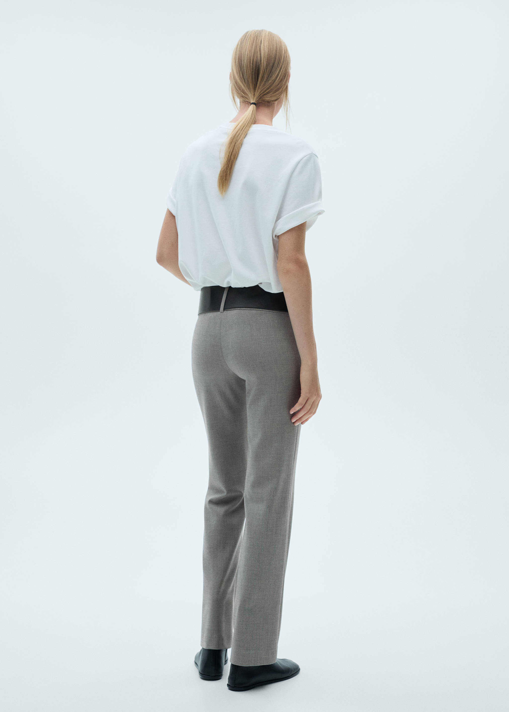 Belt straight-fit pants - Reverse of the article