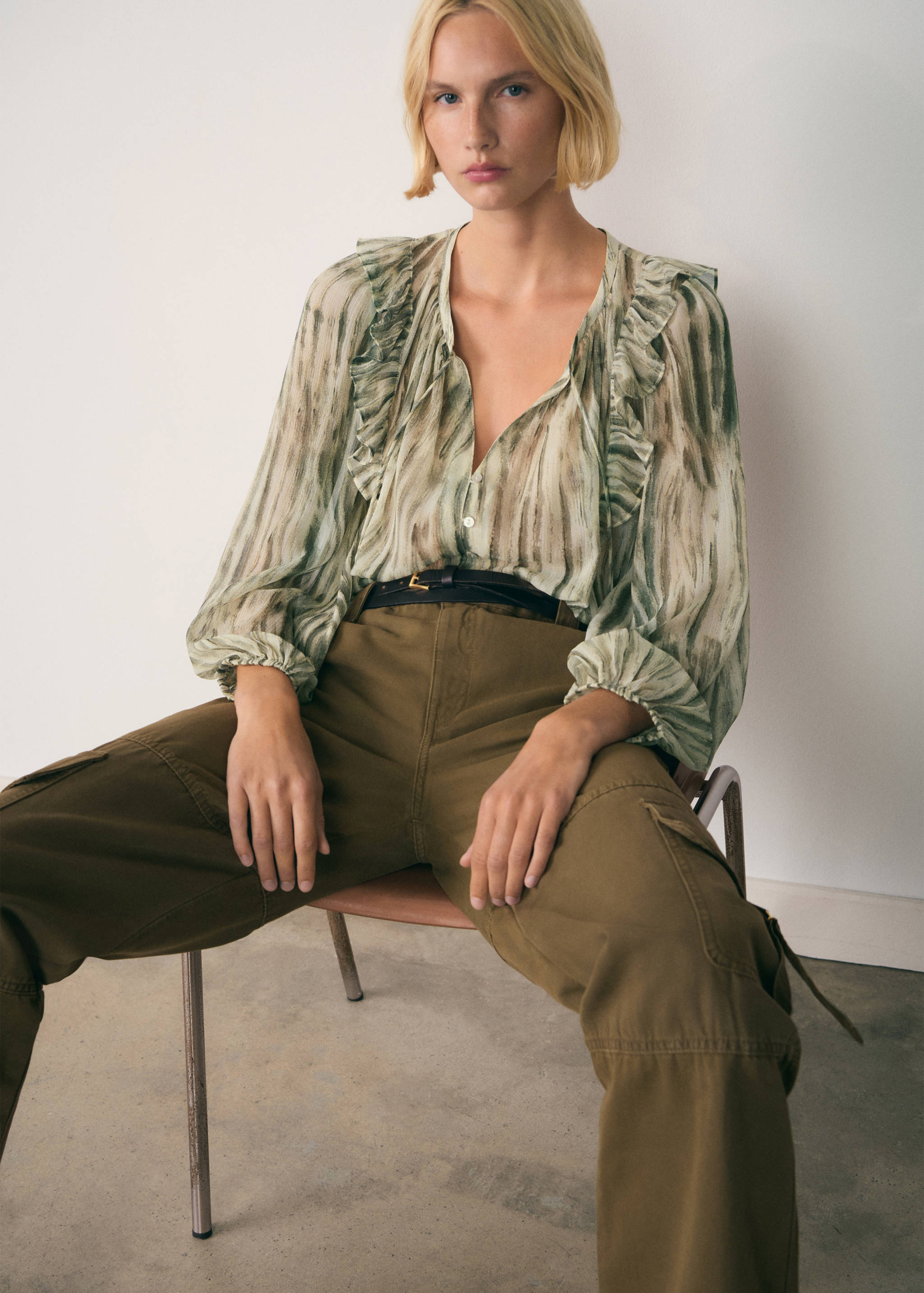 Semi-transparent printed blouse - Medium plane