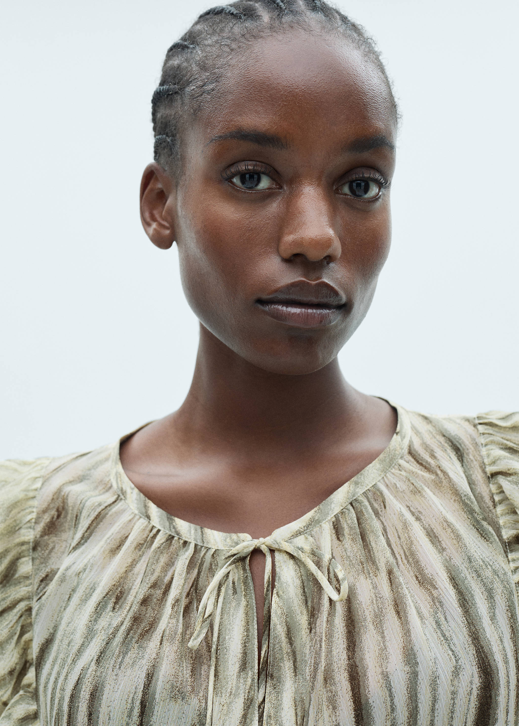 Semi-transparent printed blouse - Details of the article 4