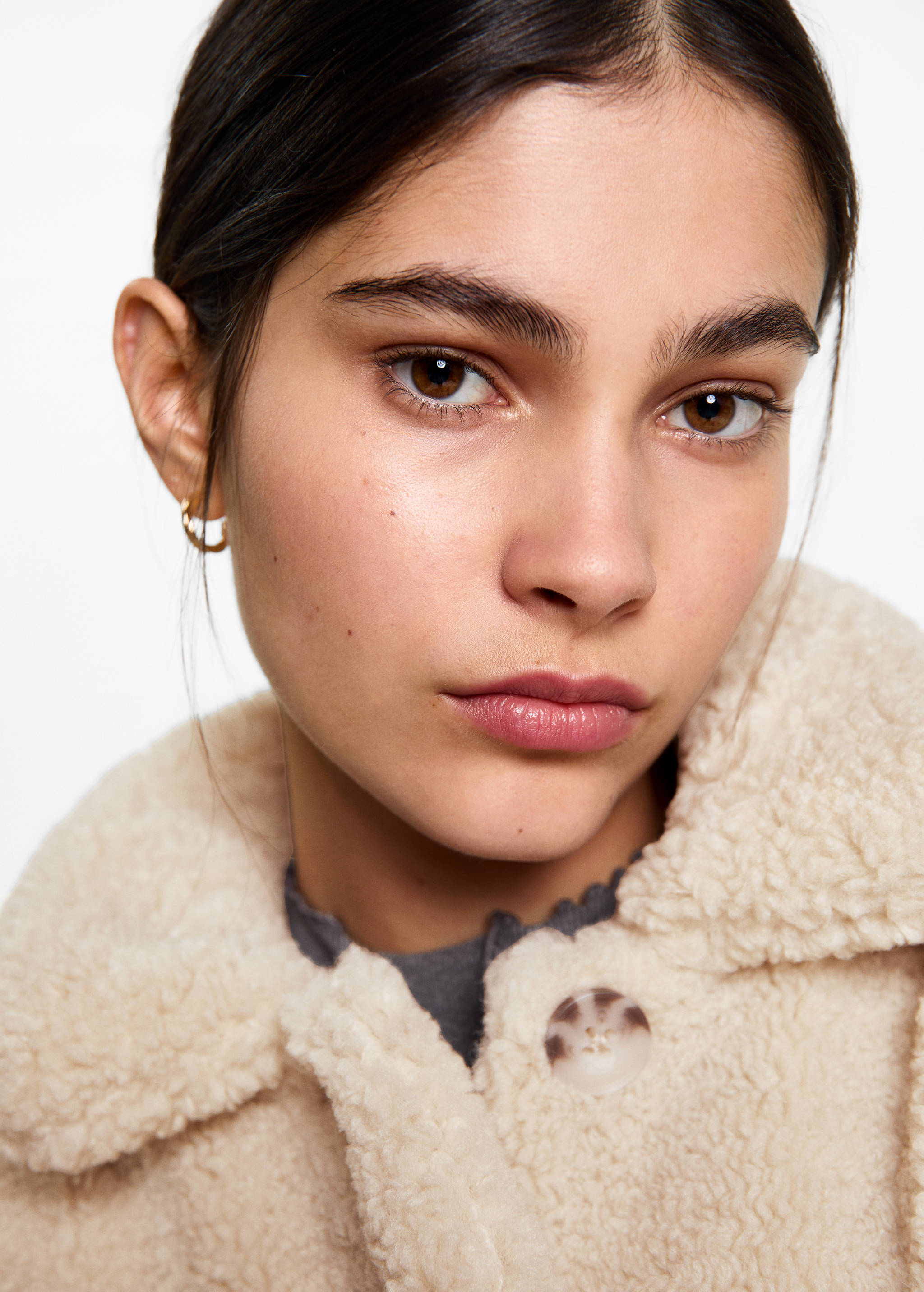 Jacke mit Pattentaschen und Shearlingkragen - Detail des Artikels 1