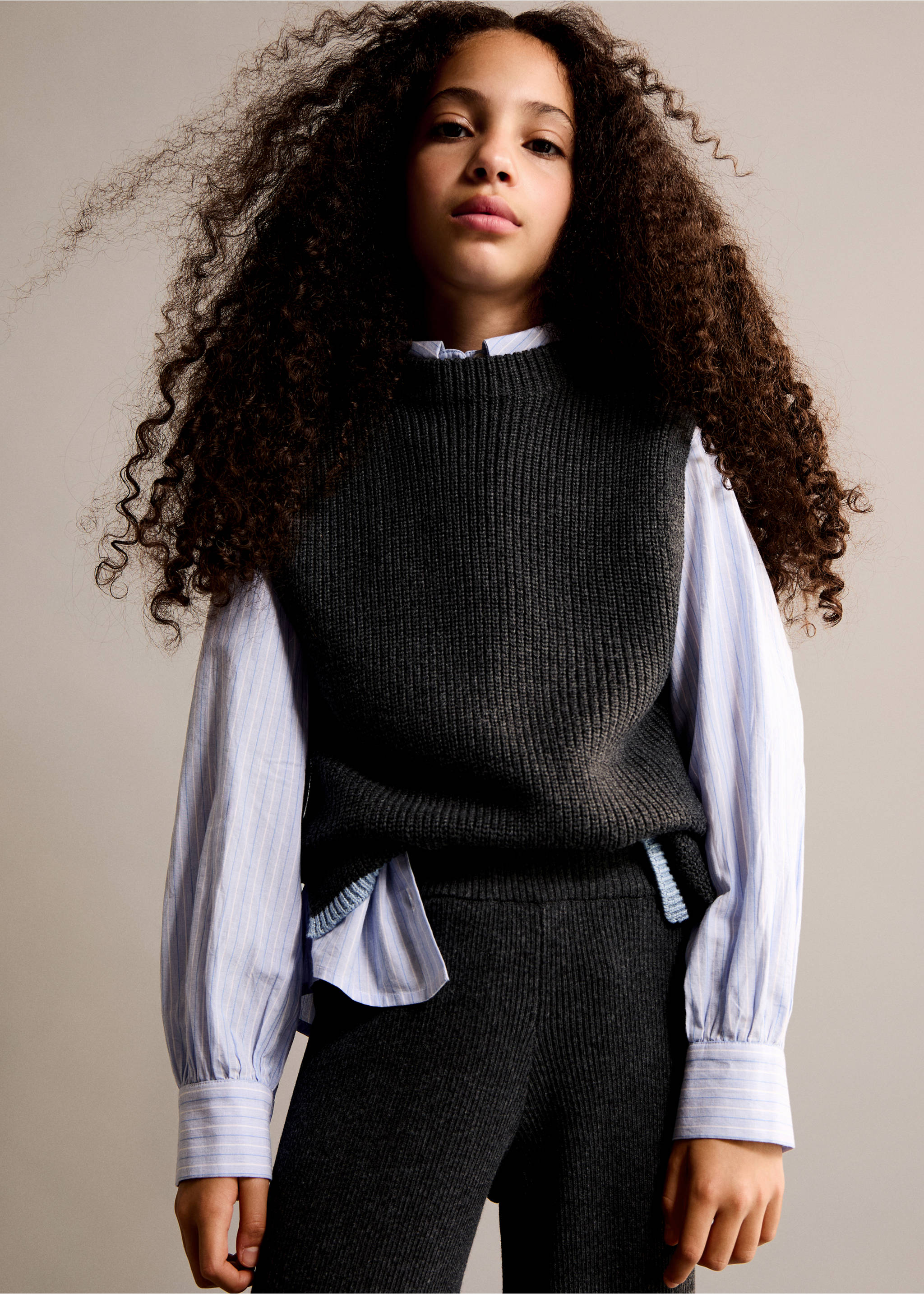 Knitted waistcoat with contrast hem - General plane, Charcoal. Ref: 77087689-00.