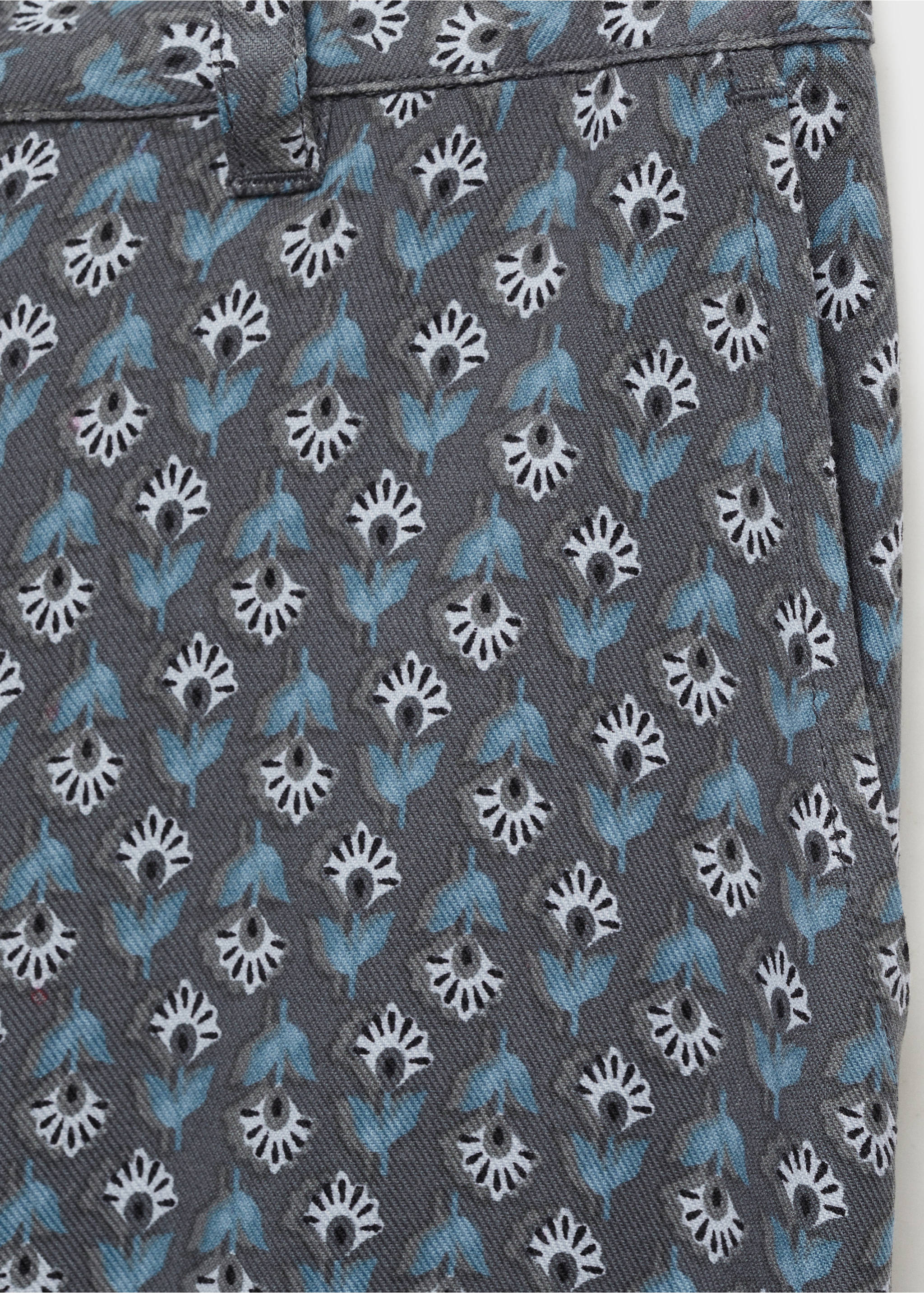 Flowy printed trousers - Details of the article 0, Charcoal. Ref: 77087702-00.