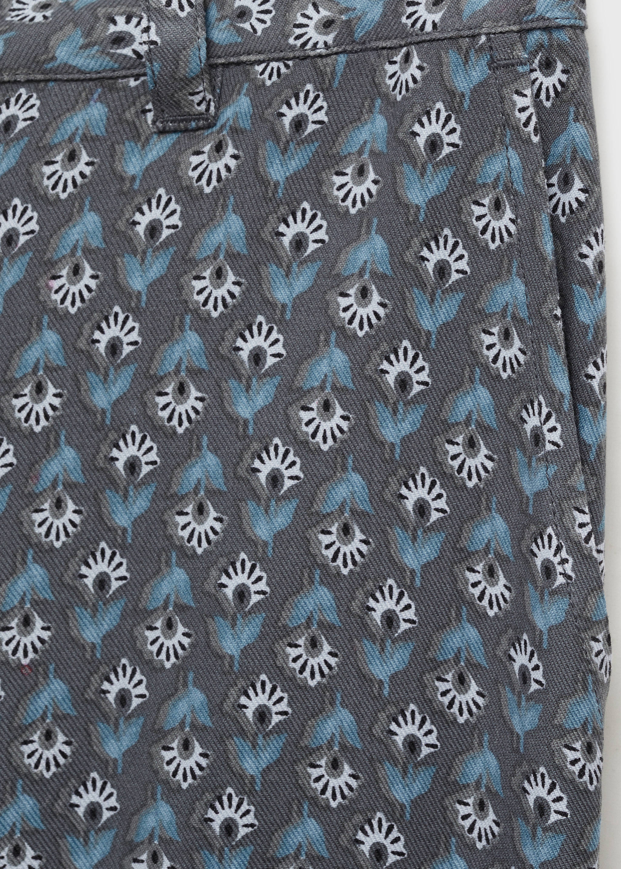 Flowy printed trousers - Details of the article 0