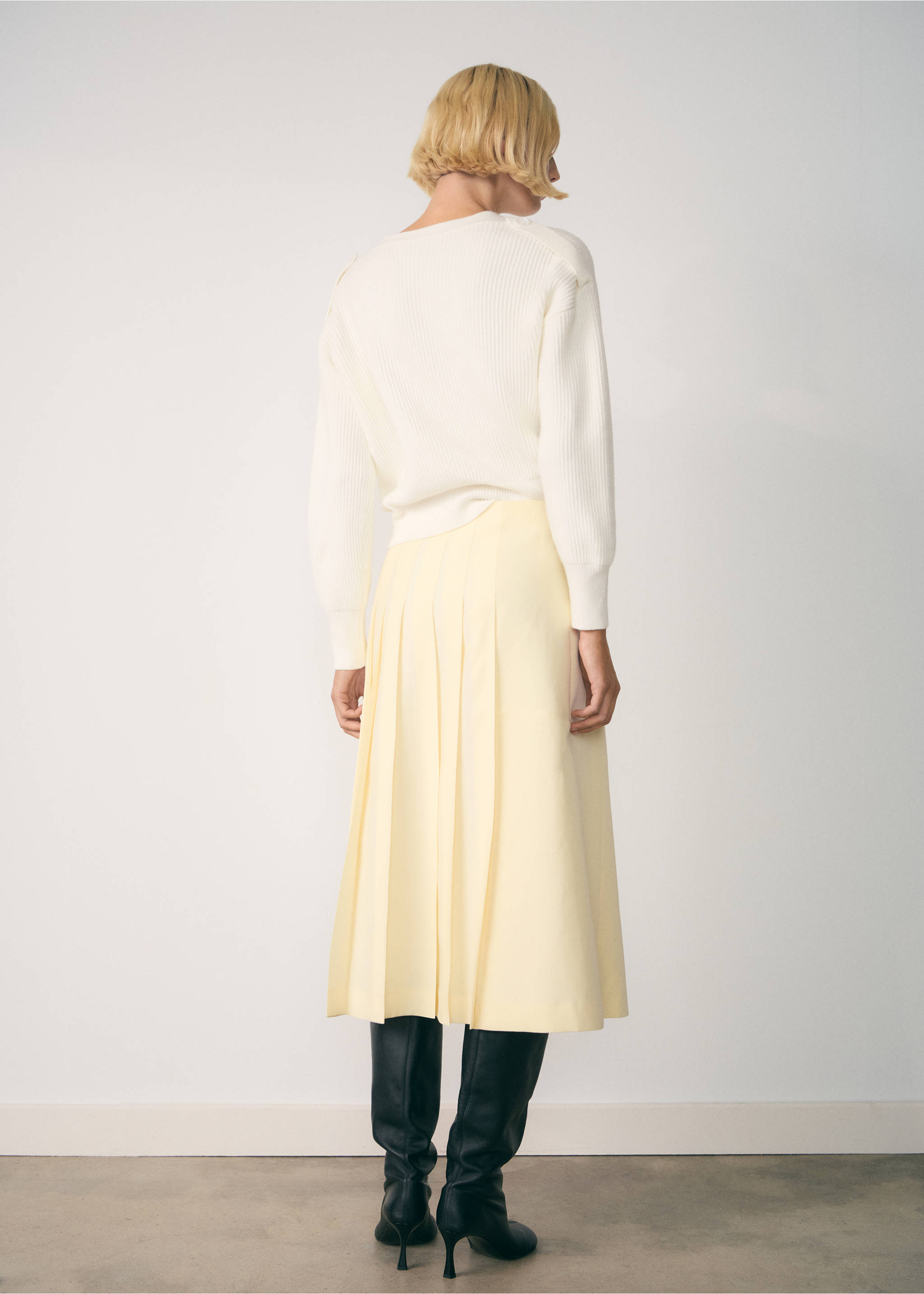 Button-strip cardigan - Reverse of the article, White. Ref: 77087711-00.