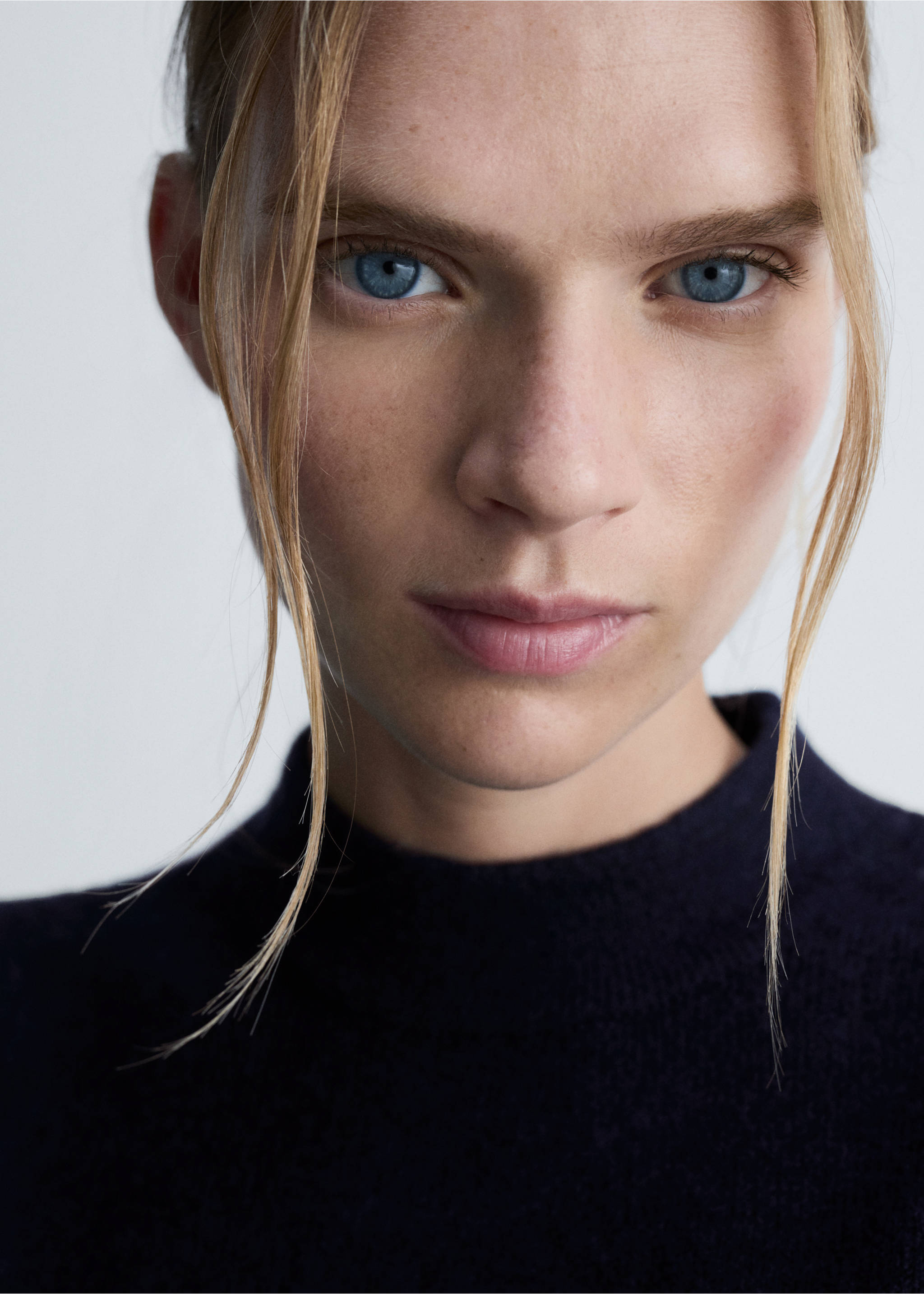 Knit midi dress - Details of the article 1, Dark Navy. Ref: 77087718-00.