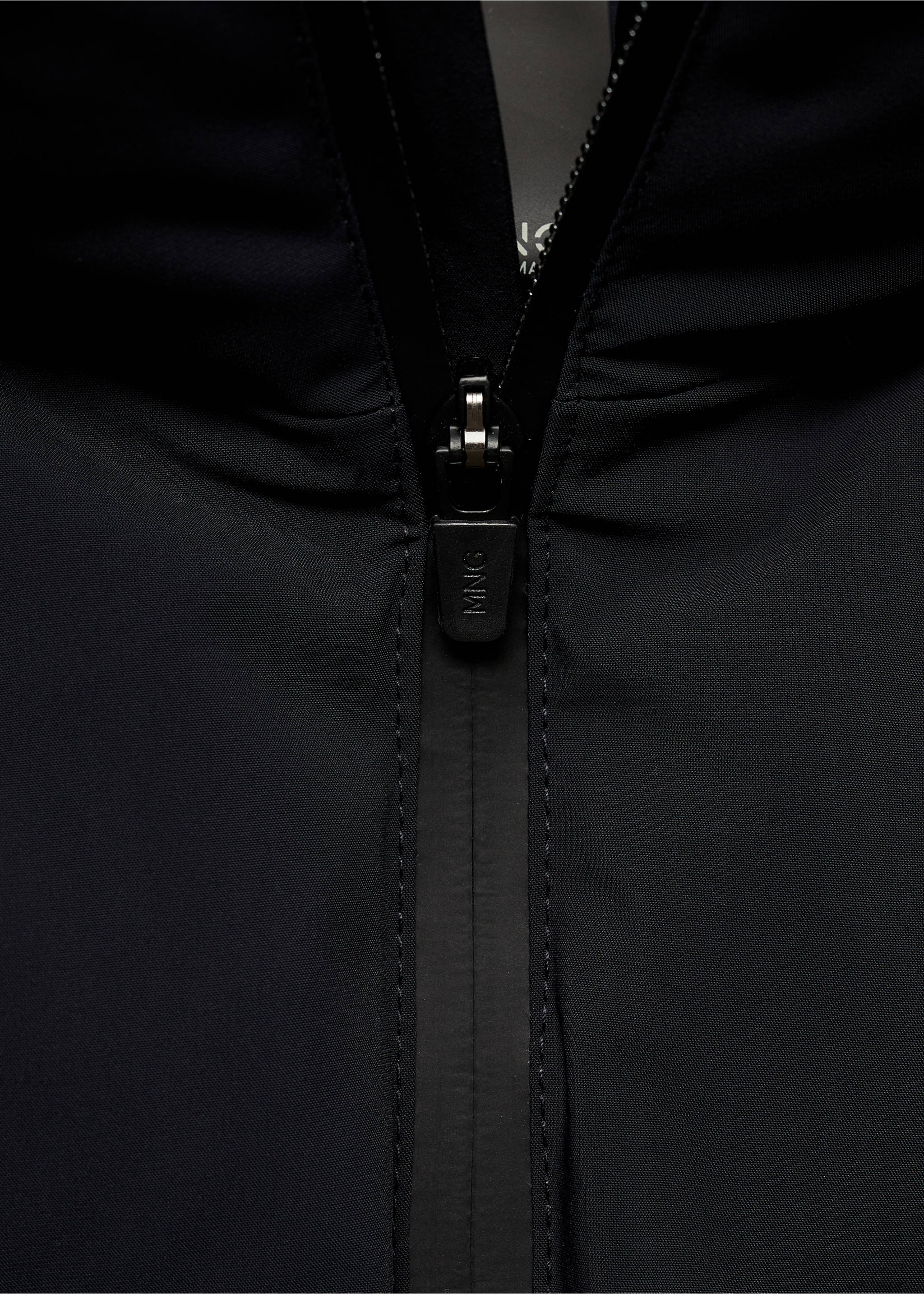 Waterproof anorak with down and feather filling - Details of the article 8, Dark Navy. Ref: 77087911-00.