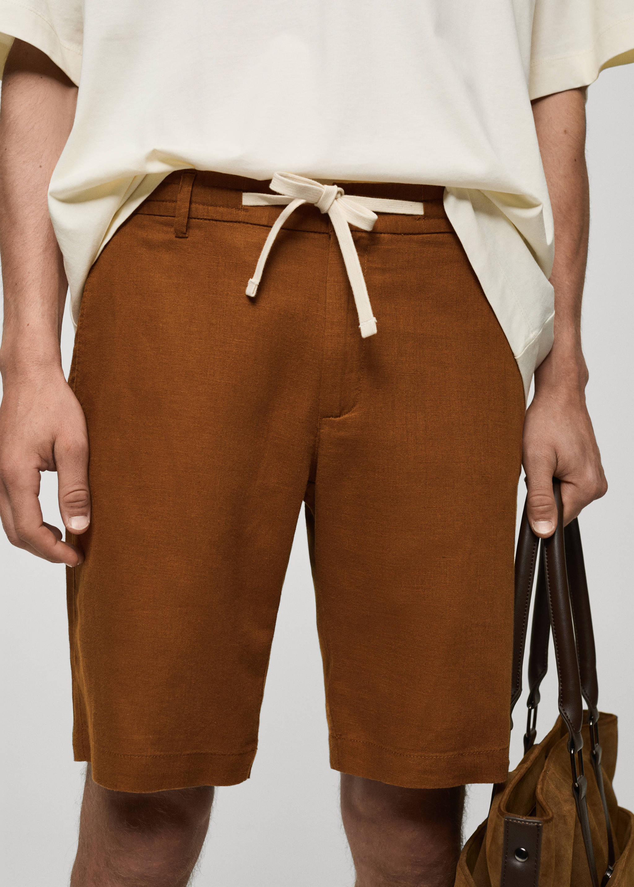 100% linen bermuda shorts with drawstring - Details of the article 1