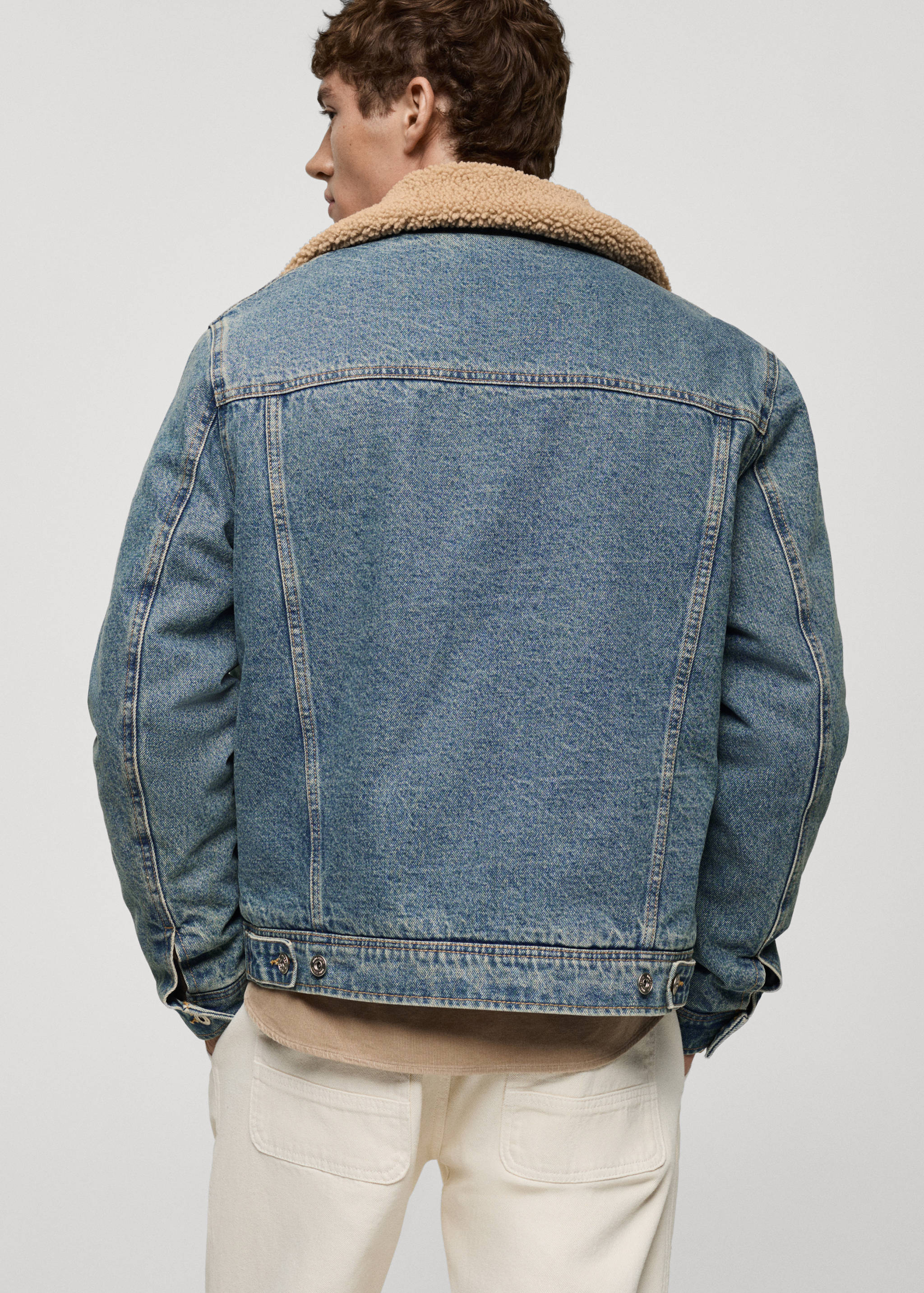 Denim jacket with sheepskin details - Reverse of the article