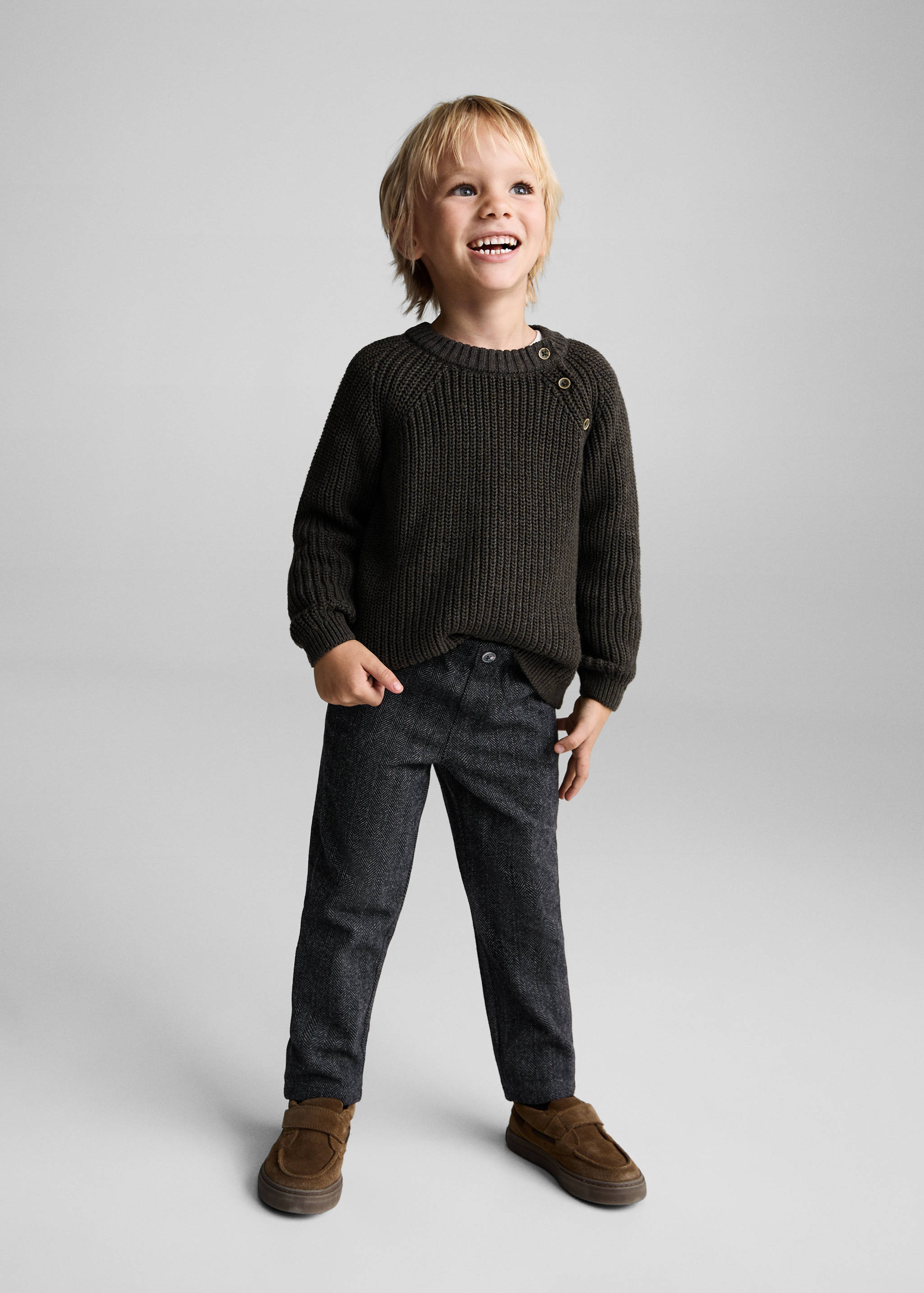 Straight striped trousers - General plane