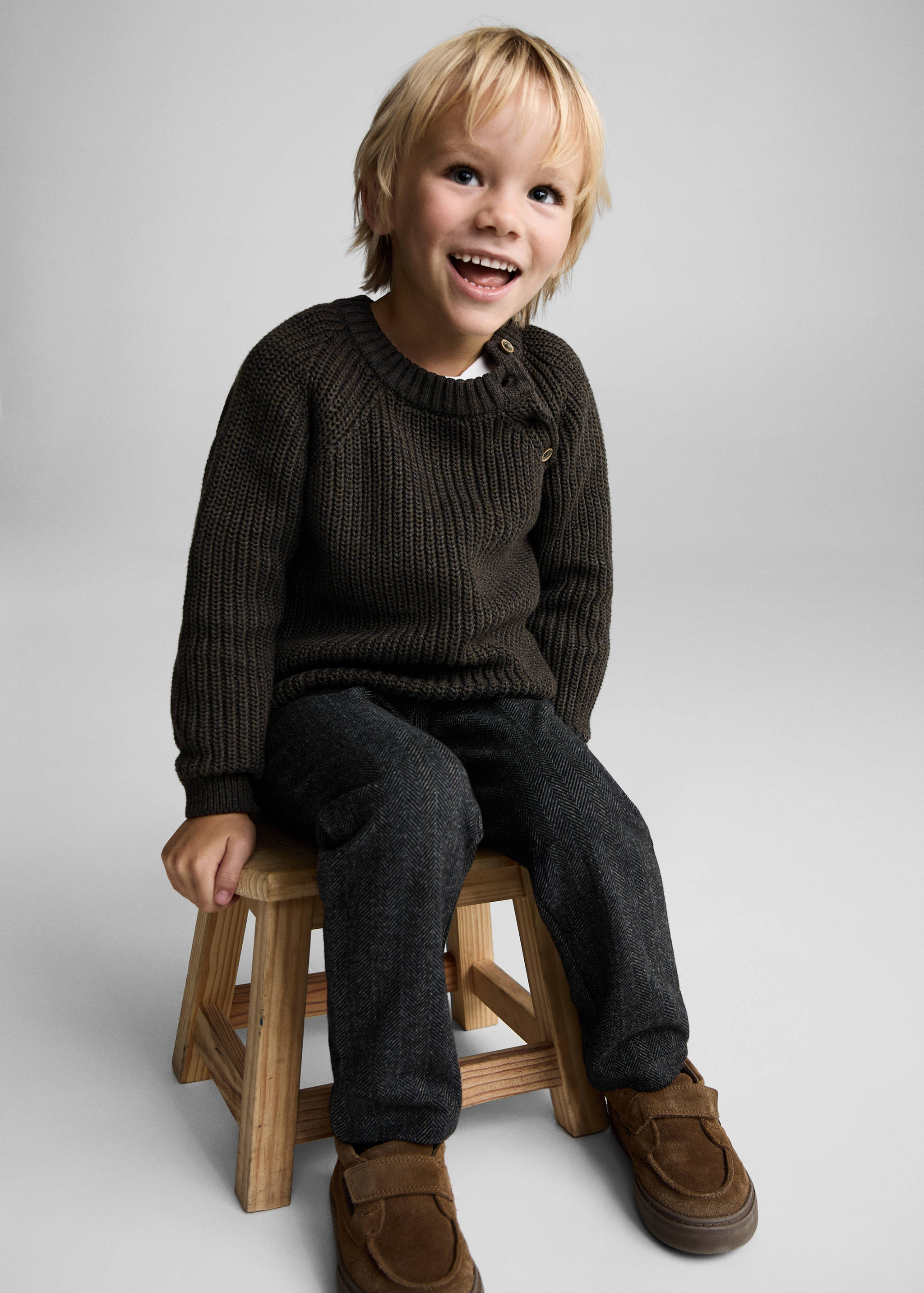 Straight striped trousers - Details of the article 2