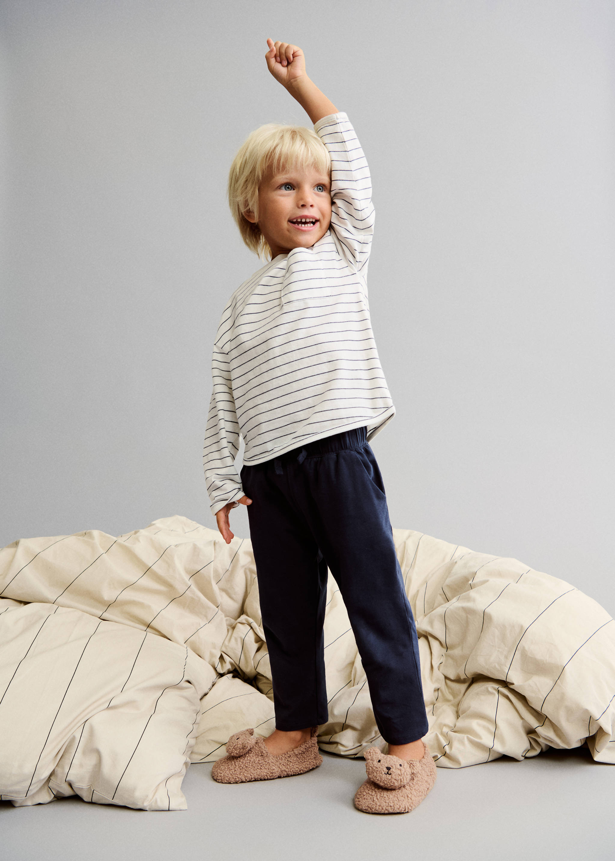 Bear slippers - Details of the article 6