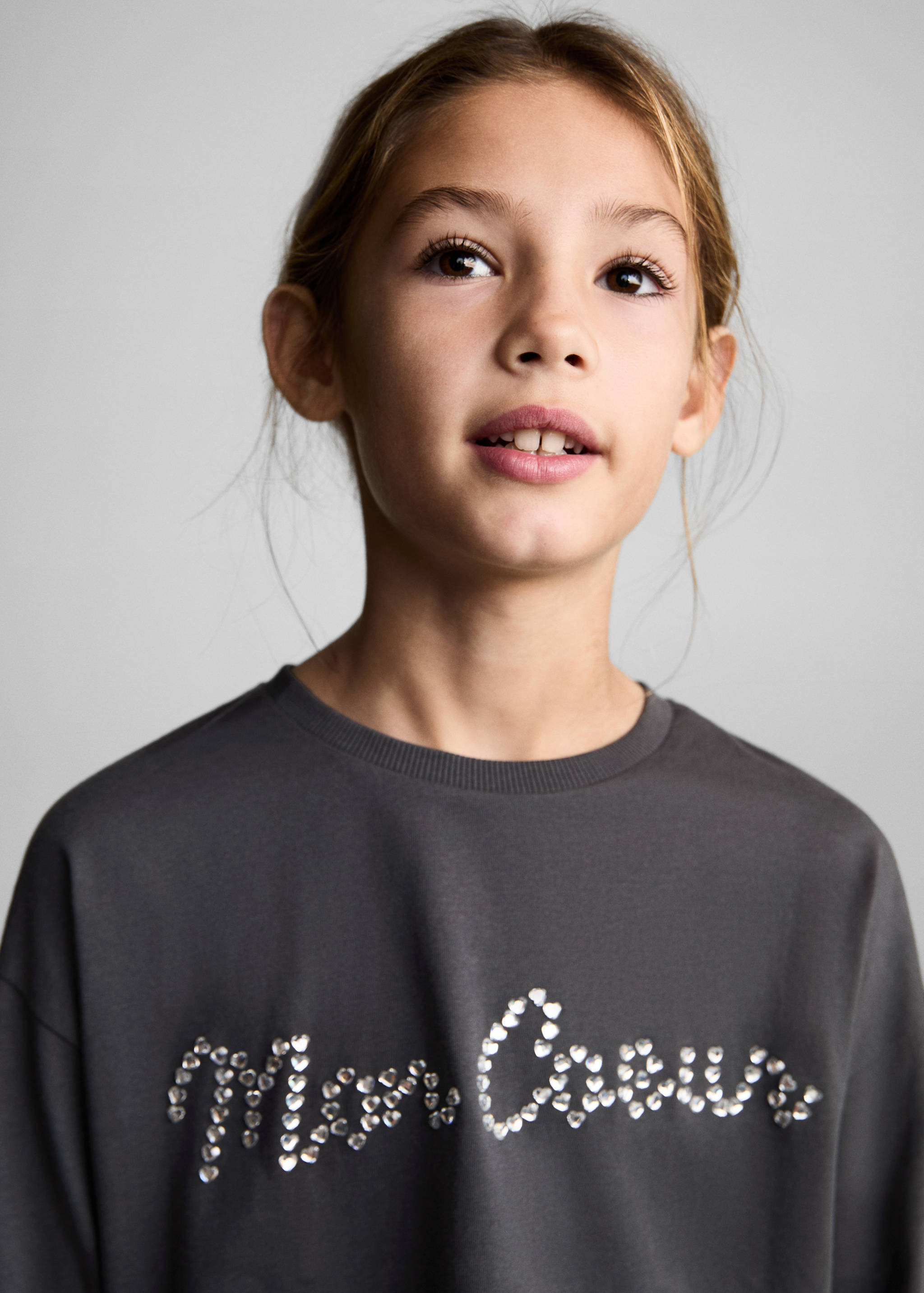 Long-sleeved t-shirt with rhinestone detail - Details of the article 1