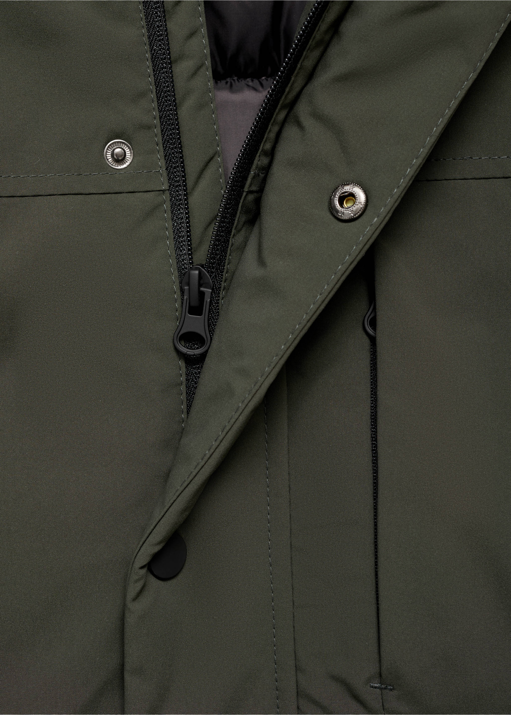 Anorak with shearling-effect hood - Details of the article 8, Forest Green. Ref: 77087931-00.