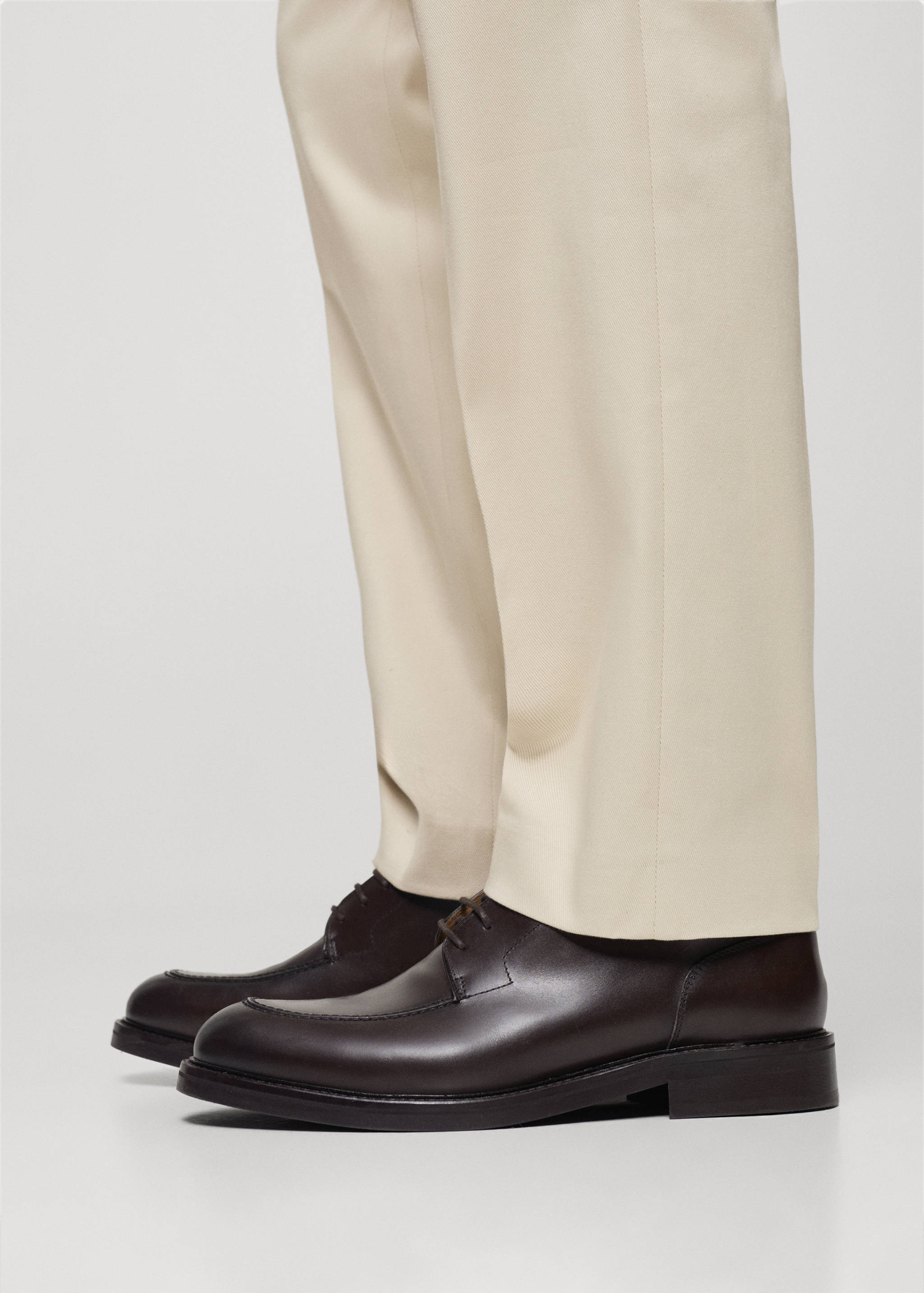 Leather blucher shoes with laces - Details of the article 9