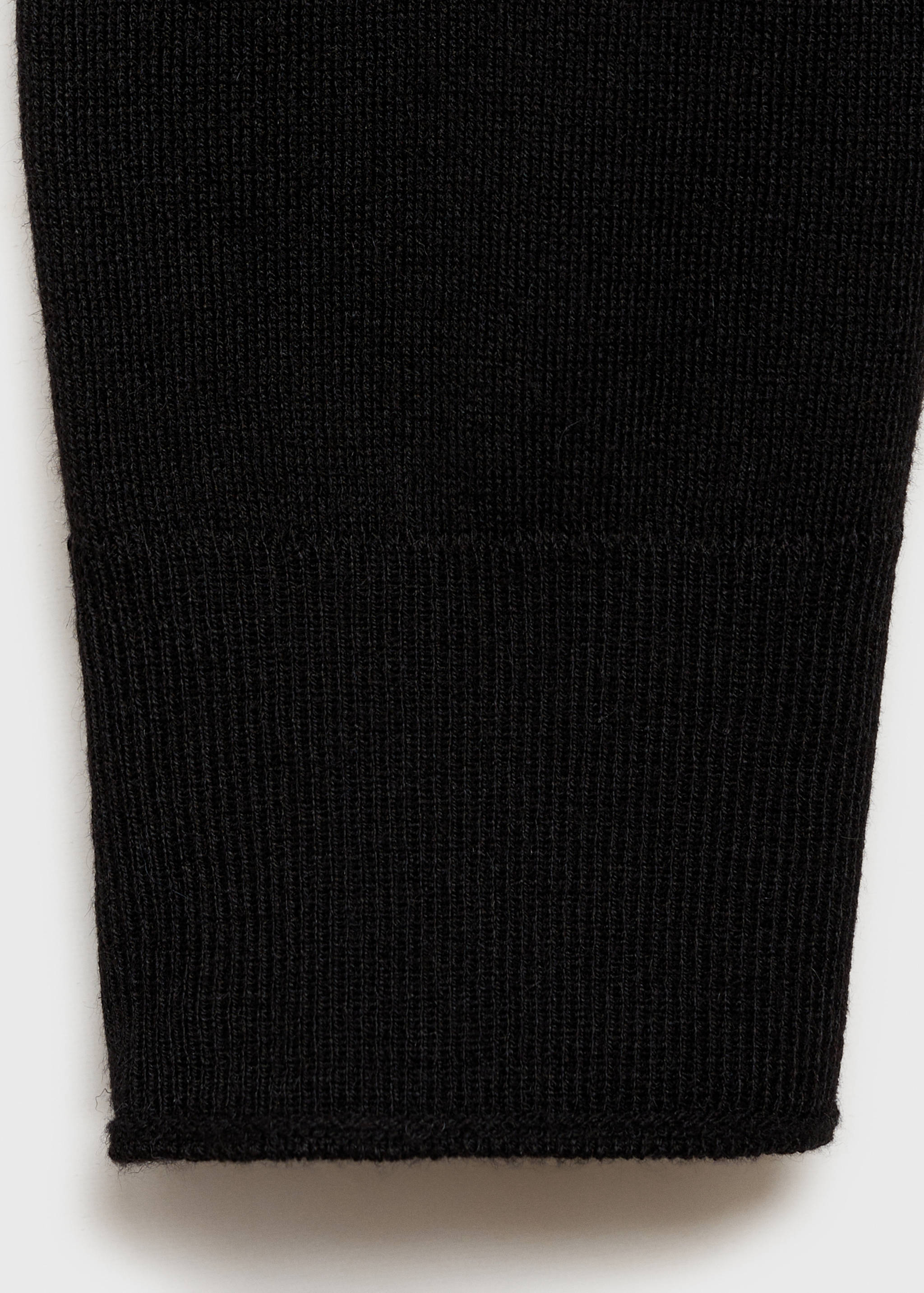 Fine-knit turtleneck sweater - Details of the article 0
