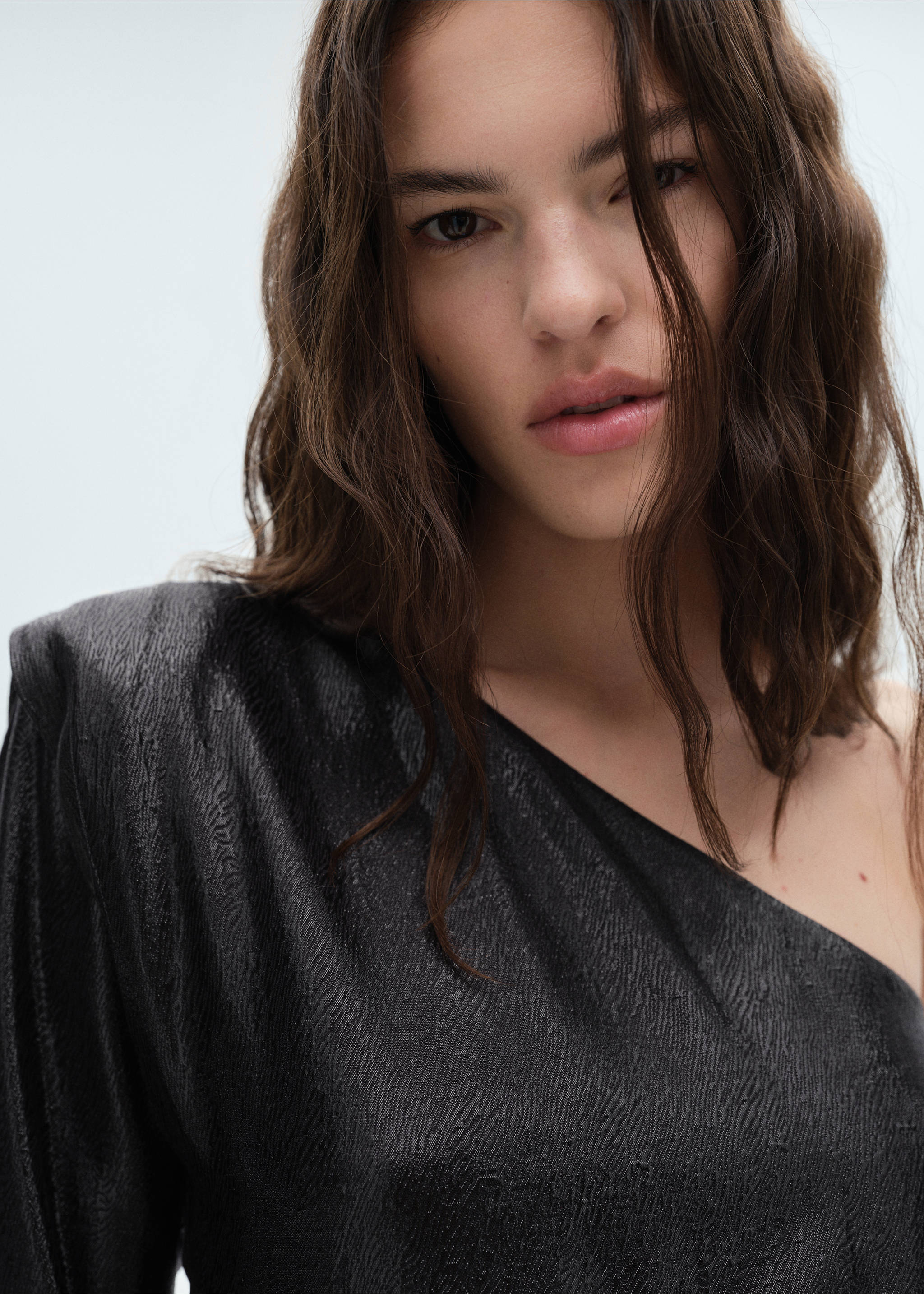 Asymmetrical puff sleeve blouse - Details of the article 1, Black. Ref: 77088266-00.