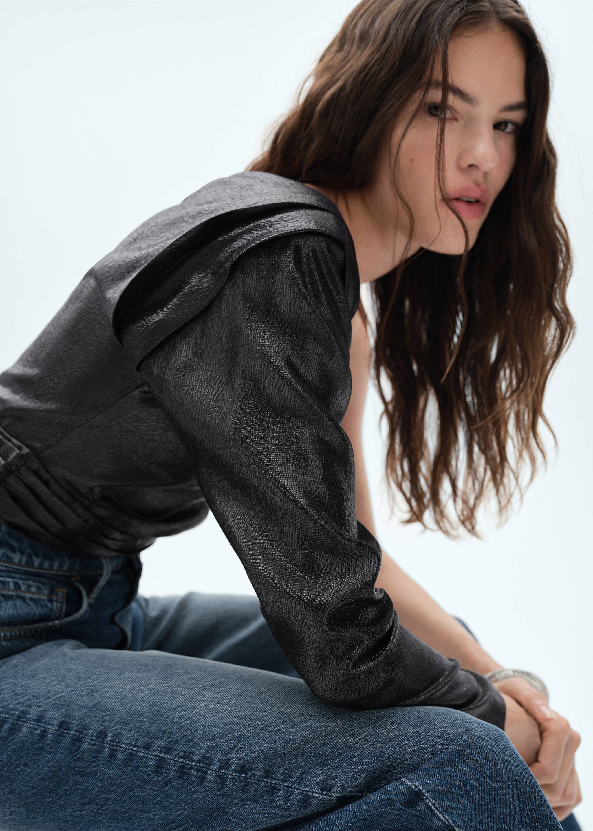 Asymmetrical puff sleeve blouse - Details of the article 2, Black. Ref: 77088266-00.