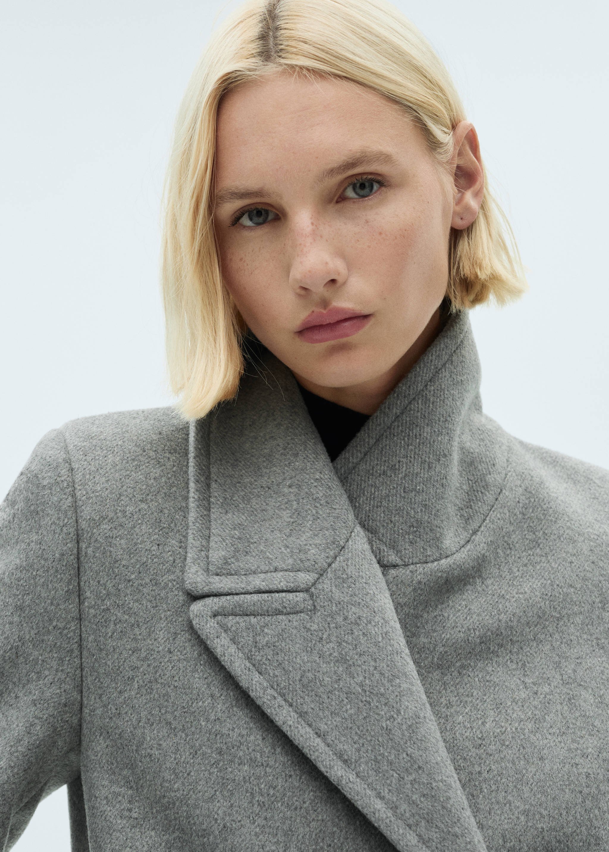 Wool coat with lapels - Details of the article 1