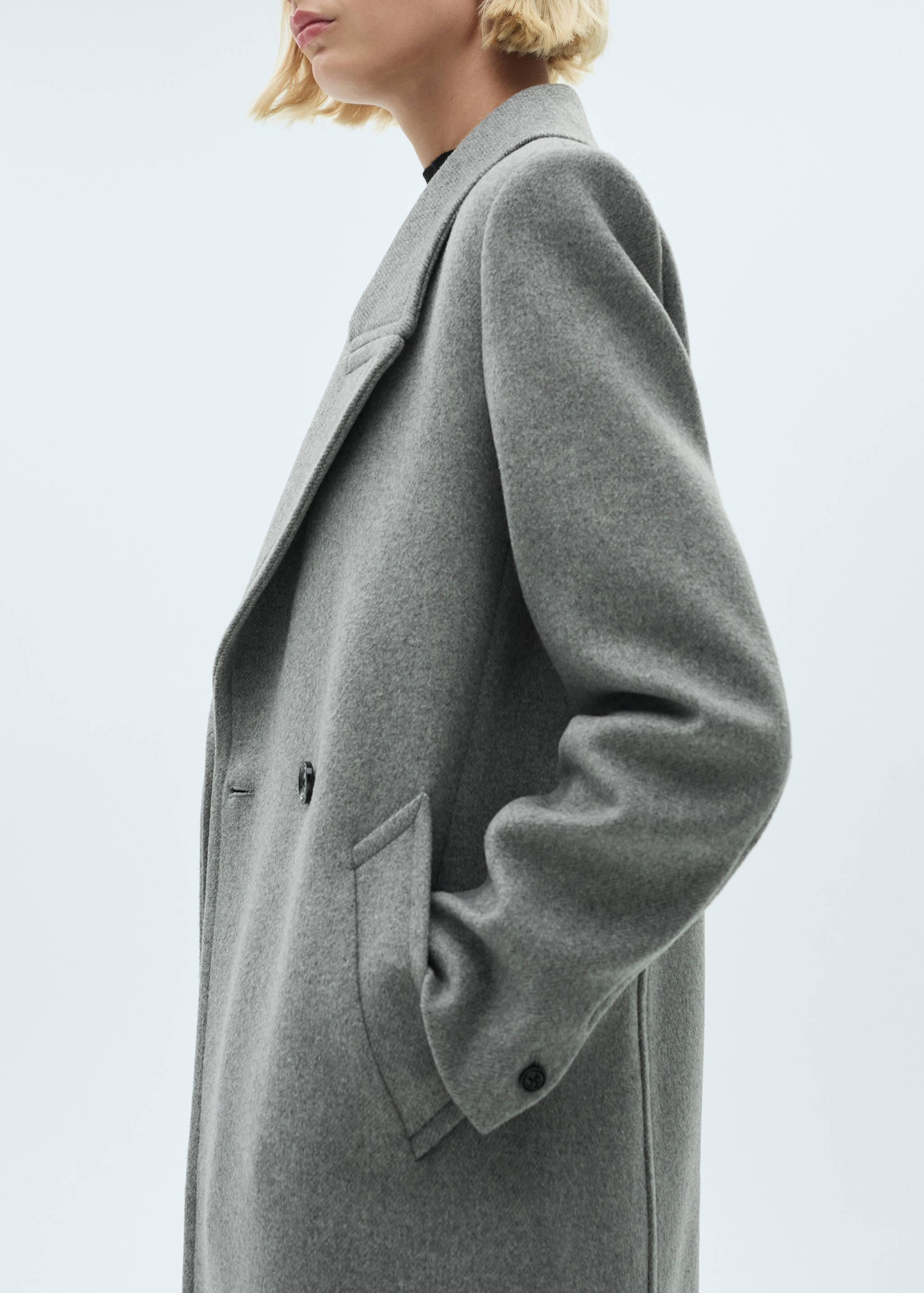 Wool coat with lapels - Details of the article 6