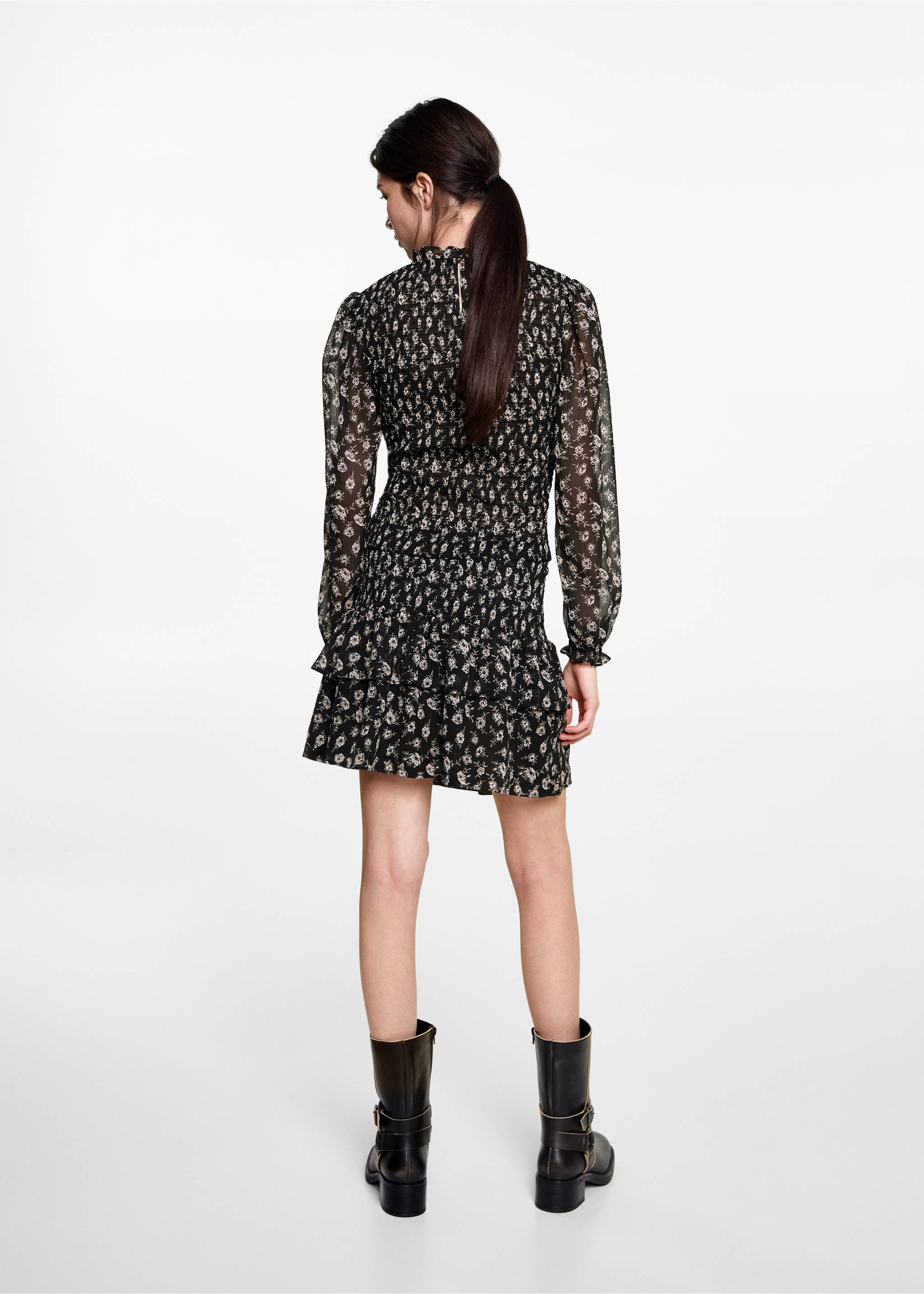 Bluză încrețită cu model floral - Spatele articolului, Negru. Ref: 77088277-00.