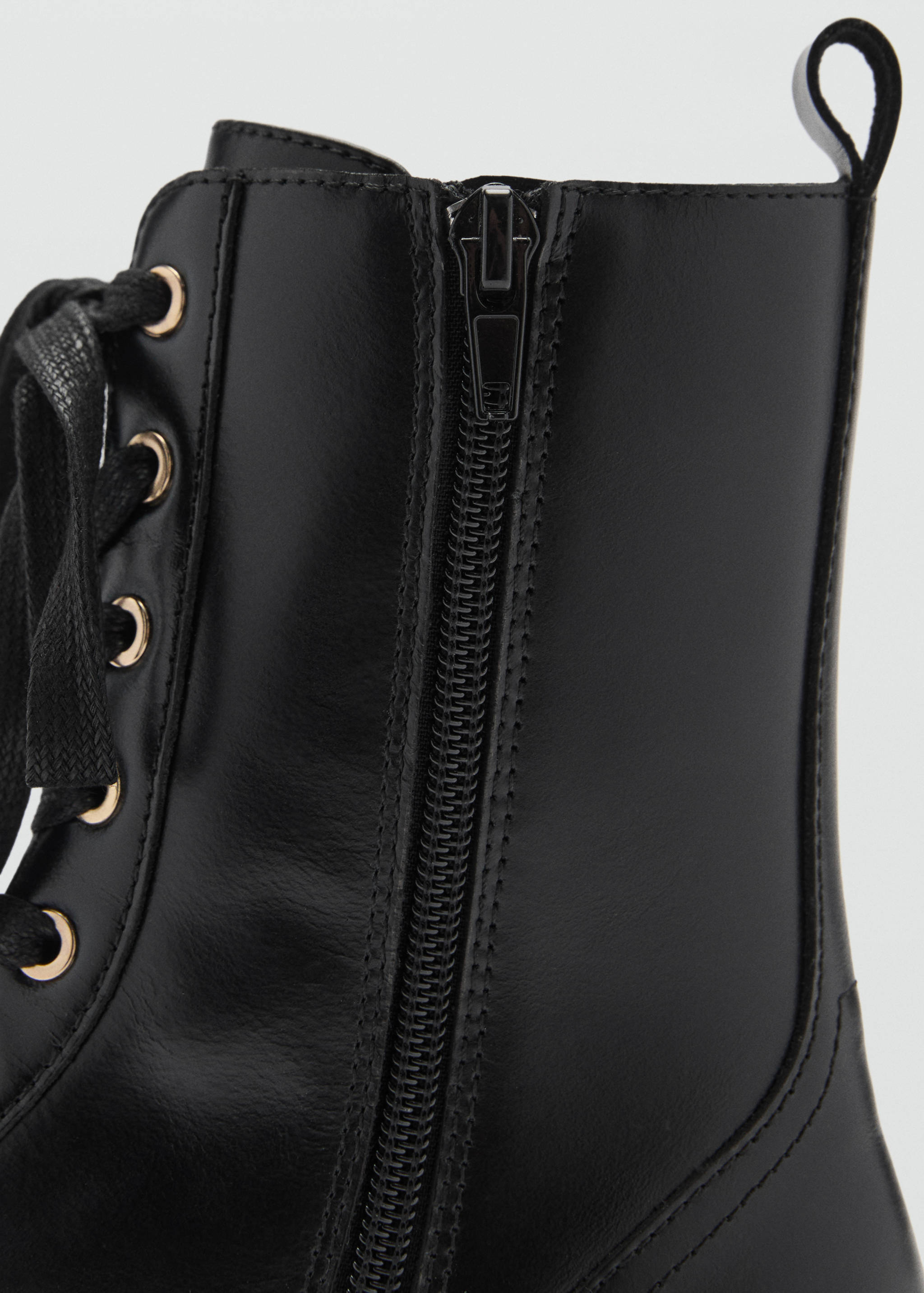 Lace-up leather ankle boots - Details of the article 1