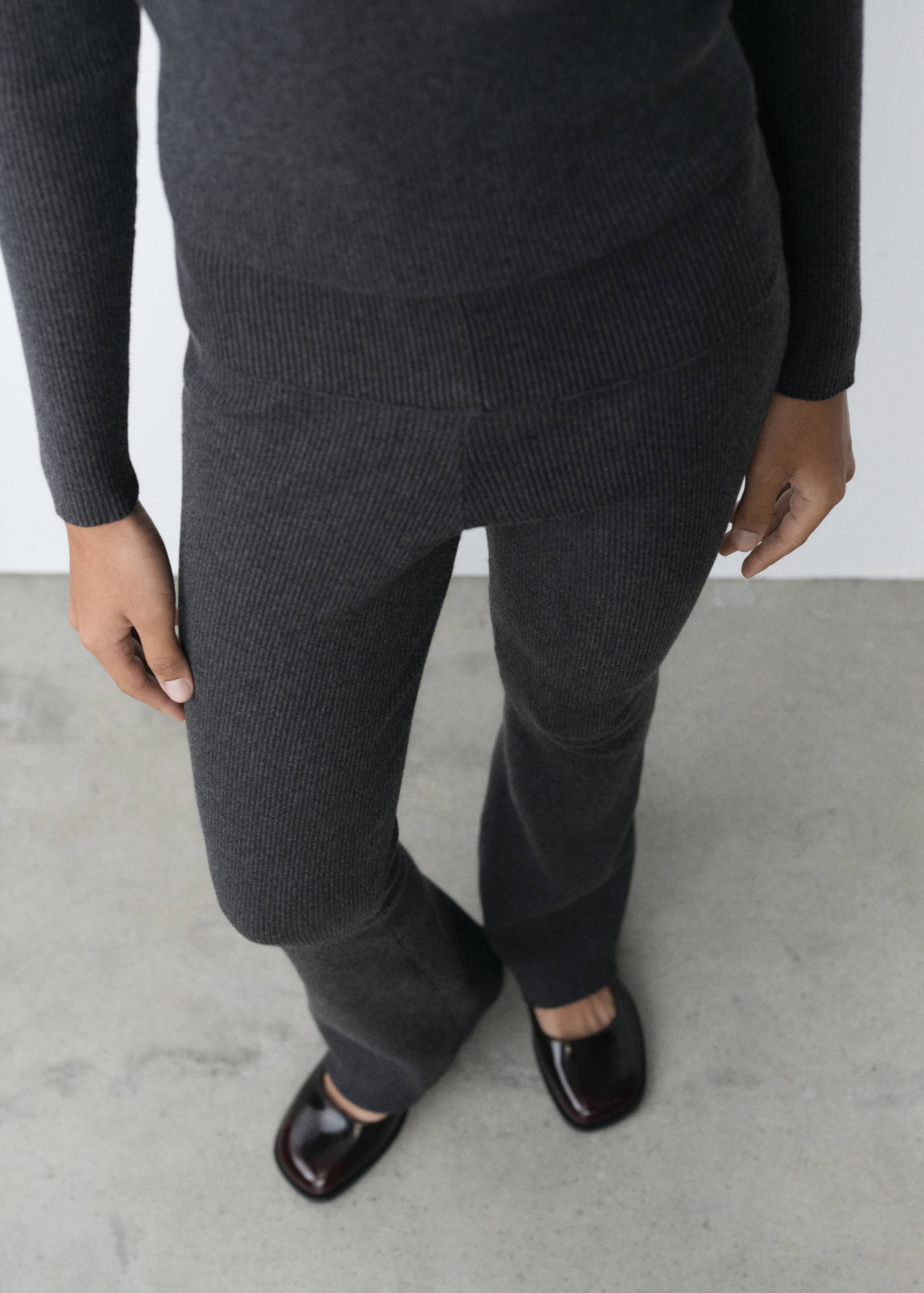 Trousers with knitted waistband - Medium plane