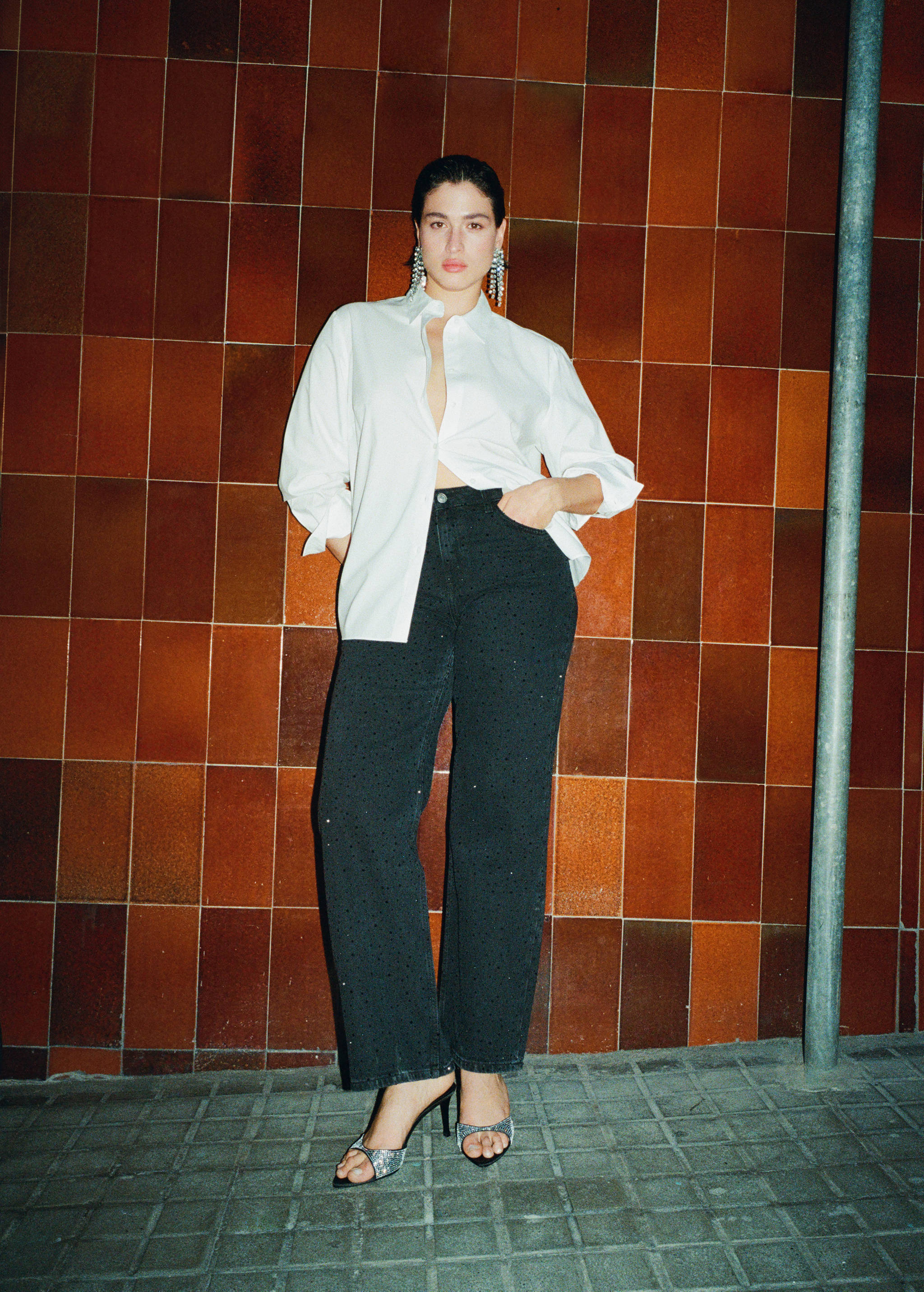 Jeans rectos detalle strass - Detalle del artículo 7