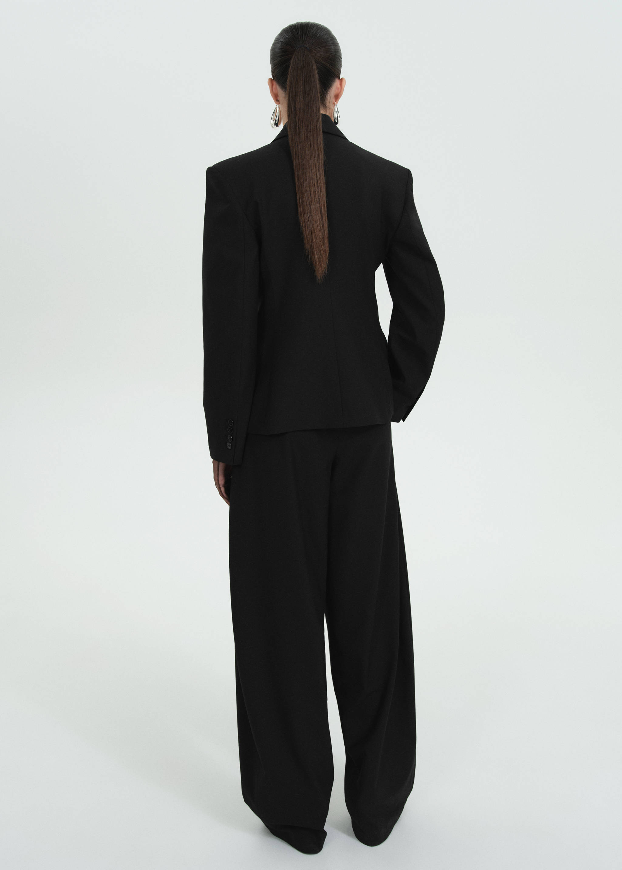 Wool jacket with satin lapels - Reverse of the article