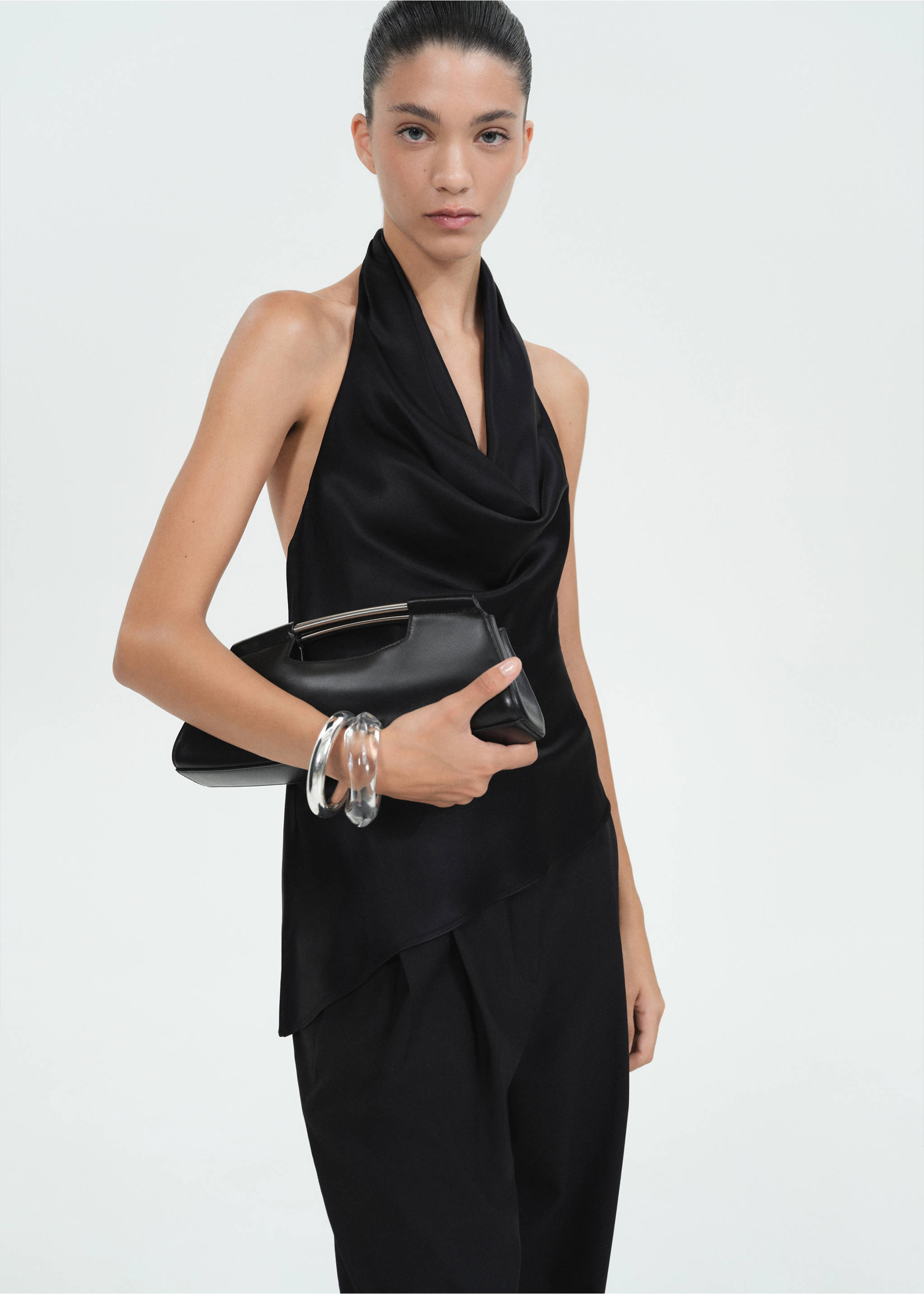 Draped satin backless top - Medium plane, Black. Ref: 77089073-00.