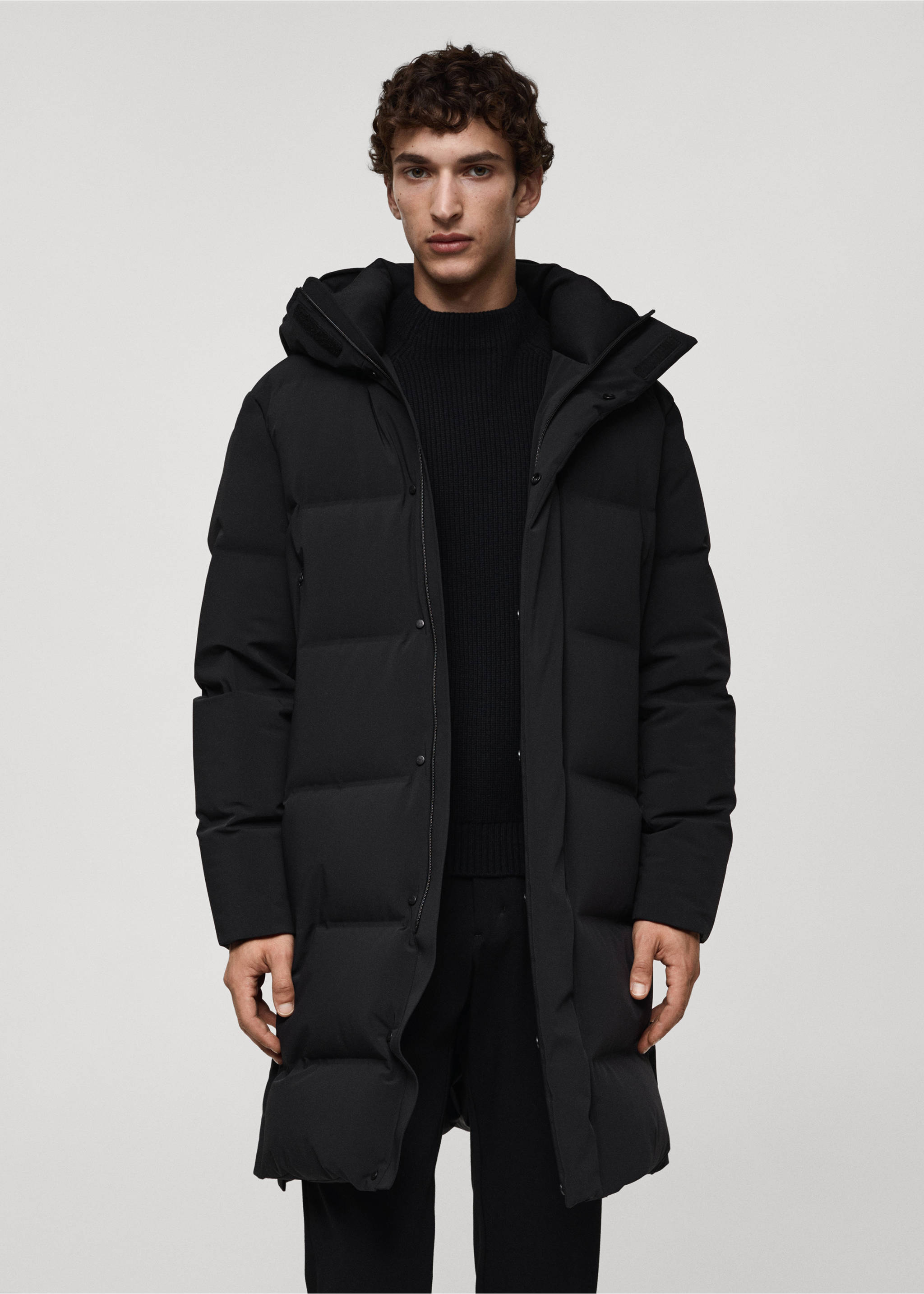 Long waterproof anorak with down and feather filling - Medium plane, Black. Ref: 77089226-00.