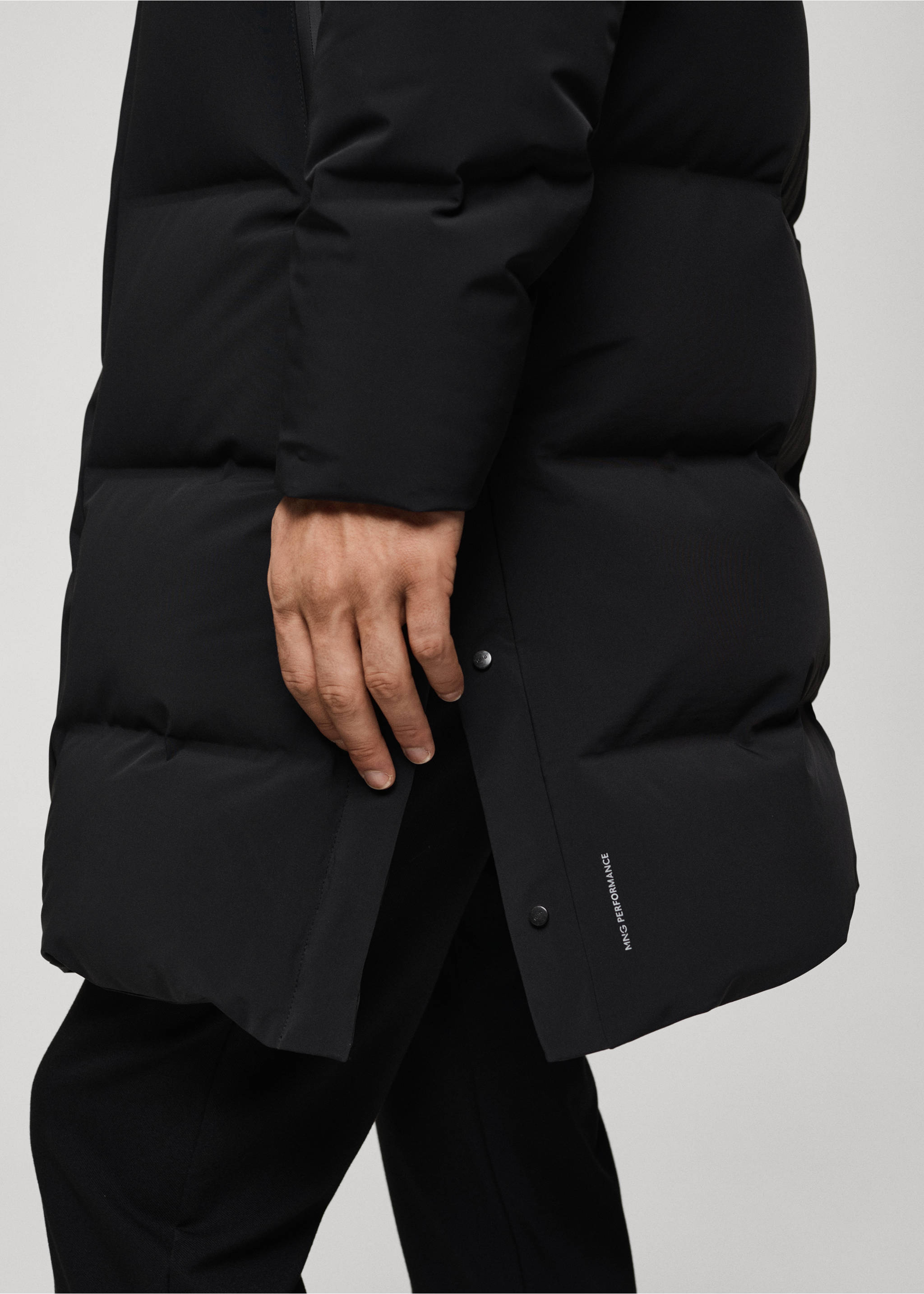 Long waterproof anorak with down and feather filling - Details of the article 4, Black. Ref: 77089226-00.