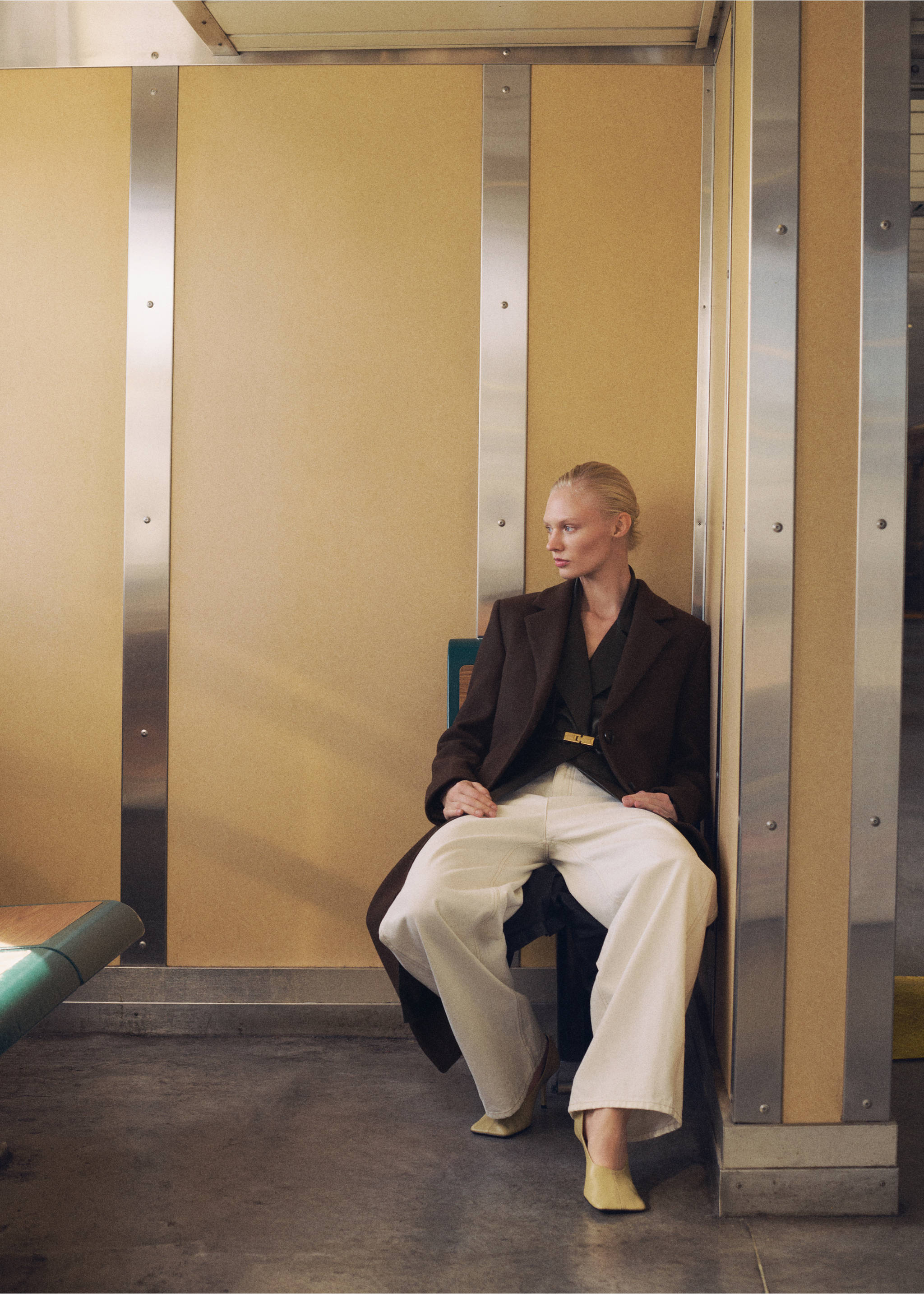 Long structured wool coat - Details of the article 9, Brown. Ref: 77089244-00.